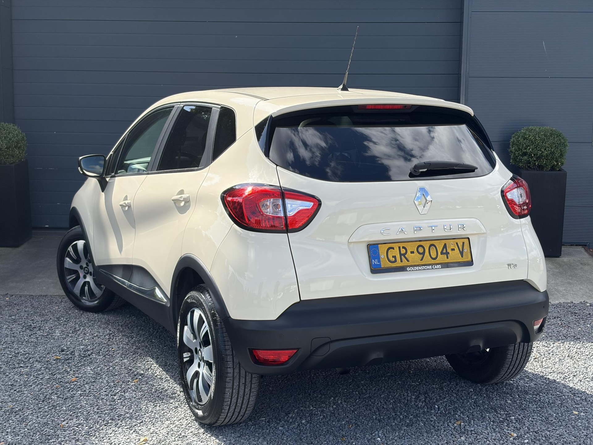 Renault Captur 0.9 TCe Expression ✓1e Eigenaar✓Recent beurt gehad✓Dealer Onderhouden✓Navi✓Keyless✓Lm velgen✓Airco✓Cruise✓Pdc✓N.A.P✓Apk tot 08-2027