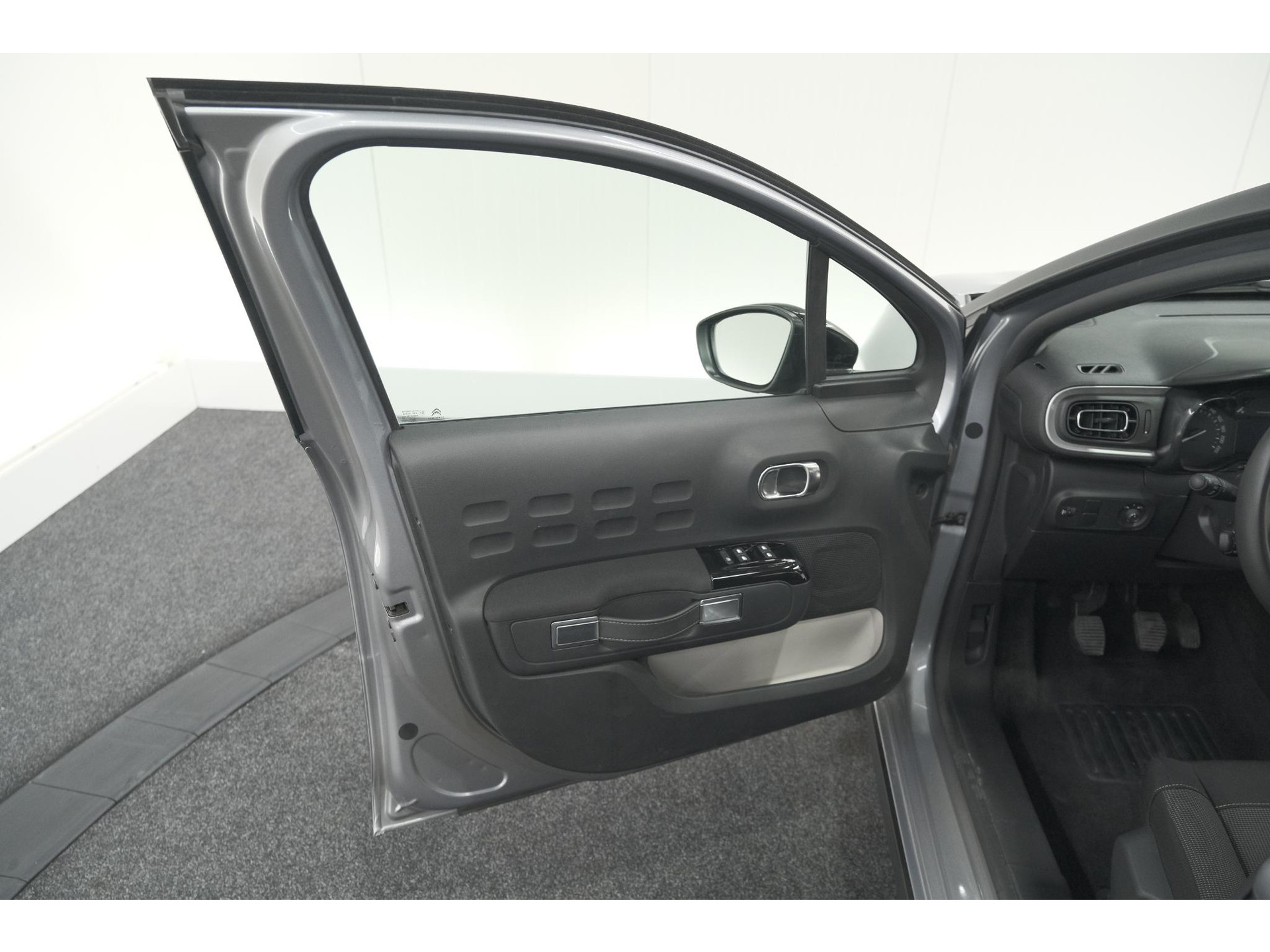Citroen C3 PureTech 110 Max | Keyless entry/start | Camera | Navigatie | Parkeersensoren | Apple Carplay
