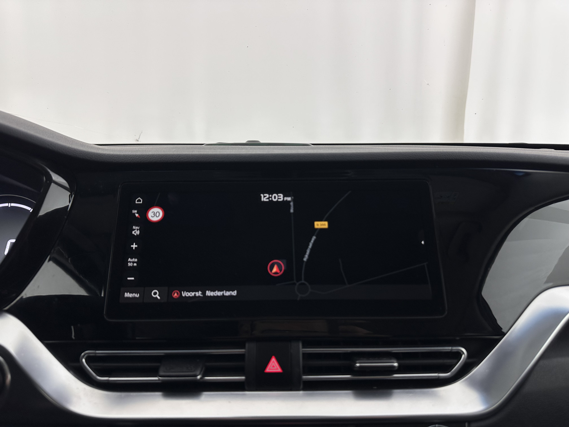 Kia e-Niro ExecutiveLine 64 kWh [ 3-Fase ] {SOH-100%} (INCL-BTW) Aut.*HEATPUMP | LEATHER | FULL-LED | NAVI-FULLMAP | ADAPTIVE-CRUISE | CAMERA | MEMORY-PACK | LANE-ASSIST | HEATED-COMFORTSEATS | SHIFTPADDLES | KEYLESS | DIGI-COCKPIT | PRIVACYGLAS