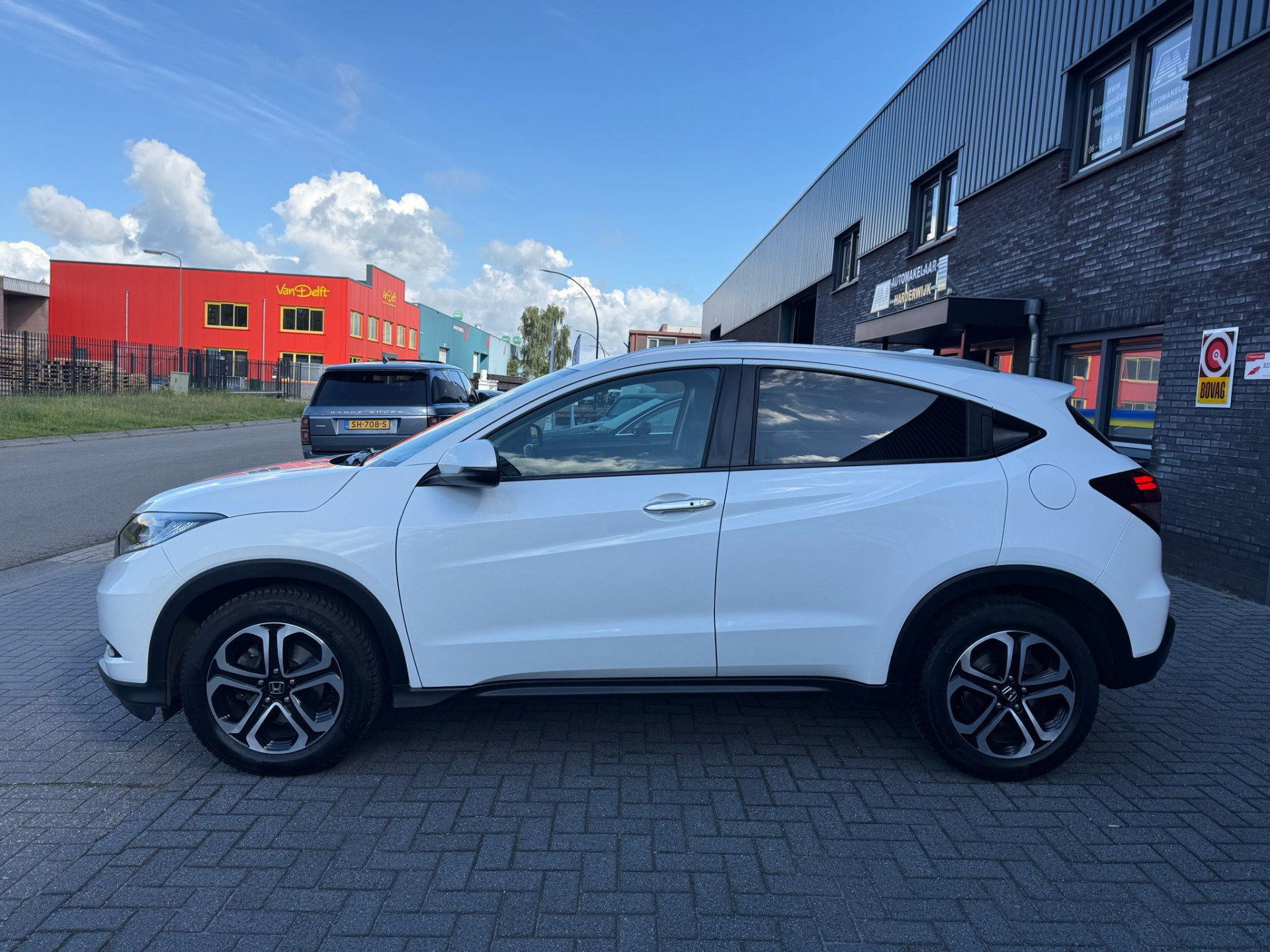 Honda HR-V 1.5 i-VTEC Executive | 1E EIGENAAR | 3/6/12MND GARANTIE | AUTOMAAT | PANO | LED | DAB | NAVI | CRUISE |