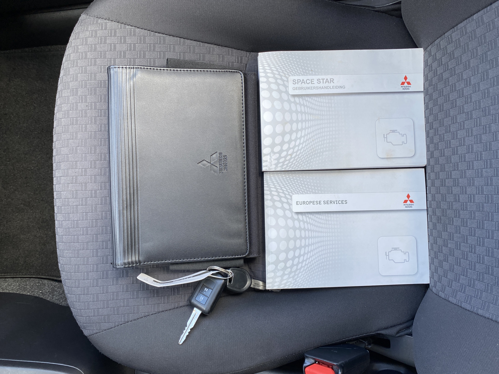 Mitsubishi Space Star 1.0 Cool+ AUT. | airco | elektrisch pakket | mistlampen | radio cd usb speler  |  NL auto