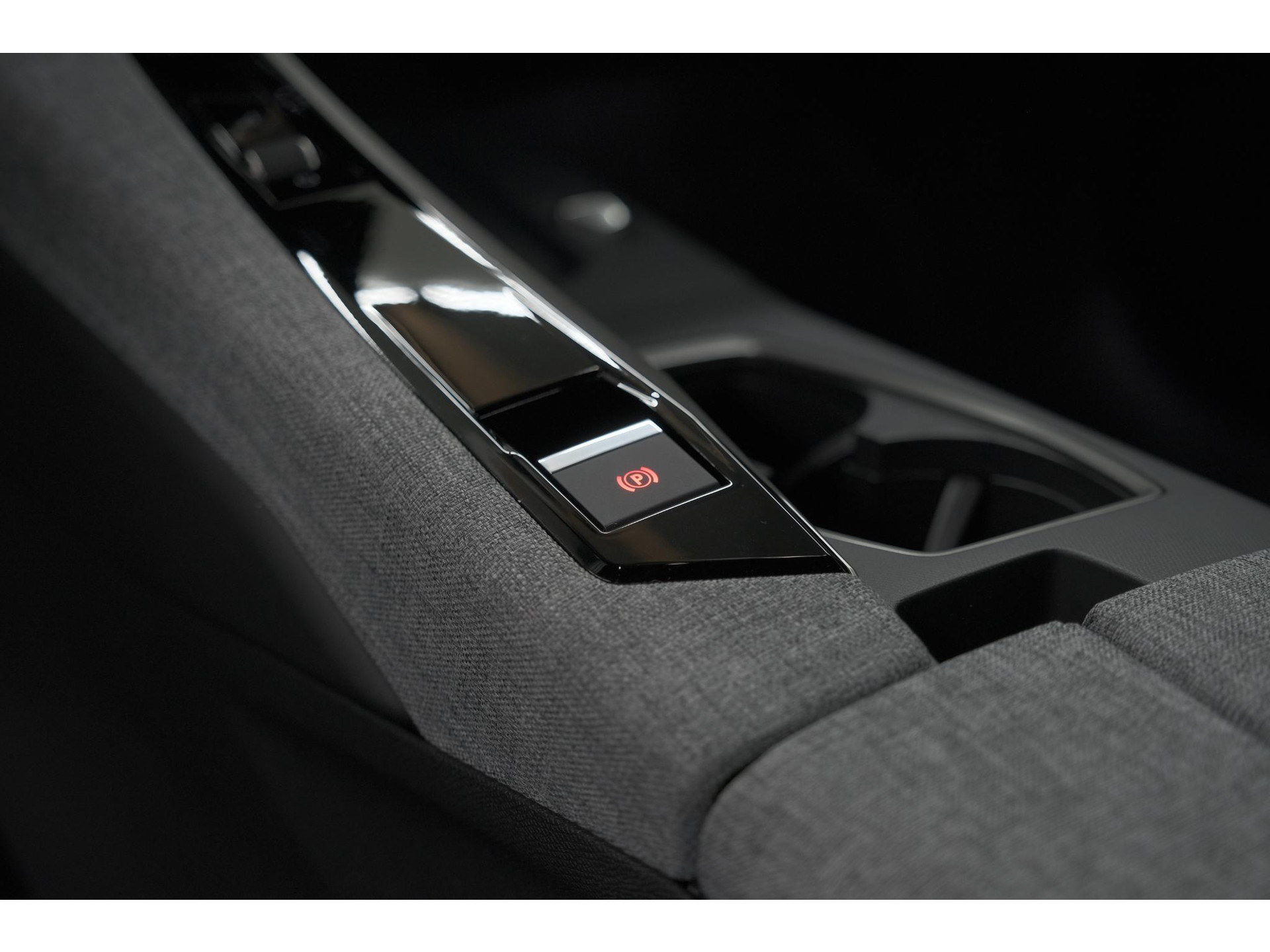 Peugeot 3008 Hybrid 145 e-DCS6 GT | Trekhaak Afneembaar | Allseason Banden | Camera | Adaptieve Cruise Control