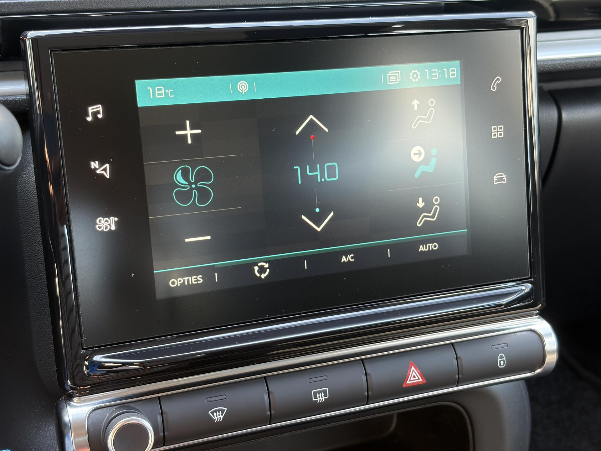 Citroen C3 1.2 PureTech S&S Feel Apple Carplay/Android,Trekhaak,Pdc,Navi,Clima,Cruise,Dealer Onderhouden,Rijstrooksensor,Apk tot 06-2027