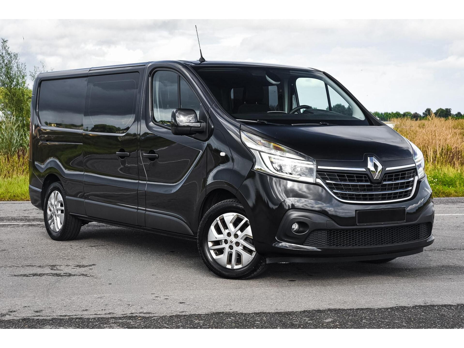 Trafic 2.0 dCi 145 DC Luxe | Automaat | 6-Pers