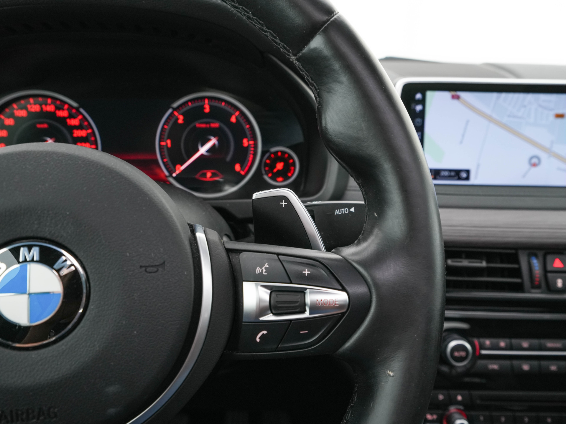 BMW X6 xDrive30d High Executive Design-Edition-Extravagance Aut. *PANO | LEATHER-ALCANTARA | FULL-LED | MEMORY-PACK | HEAD-UP | HIFI-SOUND | KEYLESS | DAB+ | BLIND-SPOT | CAMERA | HEATED-SPORTSEATS | SHIFTPADDLES | SOFTCLOSE | TOWBAR | 20''ALU*