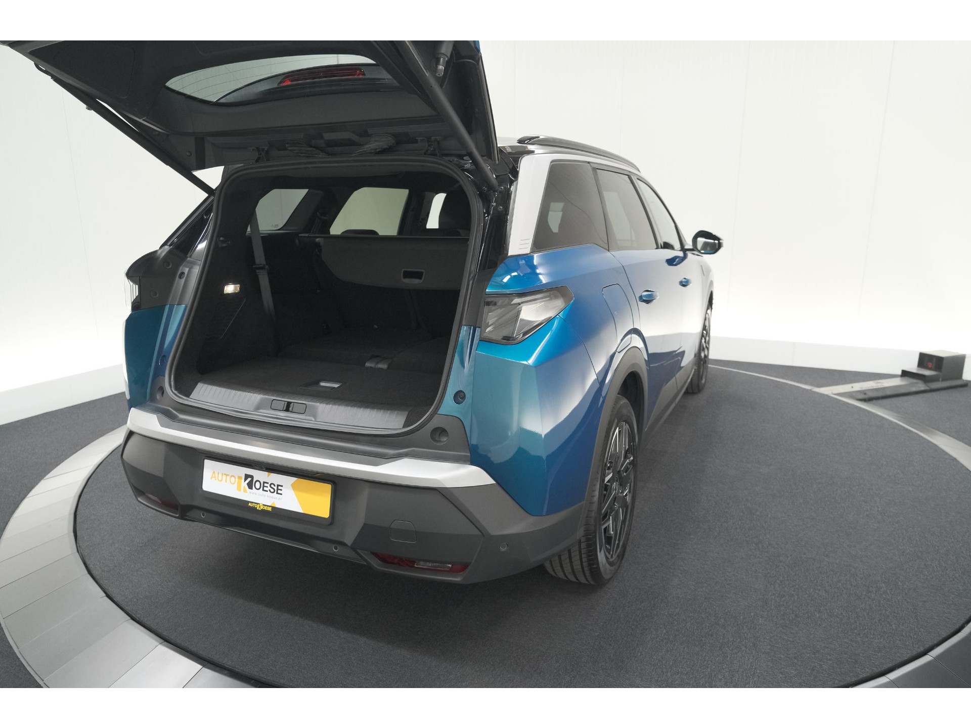 Peugeot 5008 1.2 Hybrid 136 GT | Adaptieve Cruise Control | Camera | Elektrische Kofferklep | Stoelverwarming