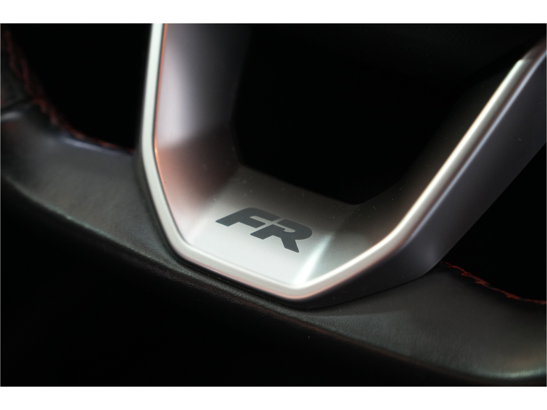 SEAT Arona 1.5 TSI EVO FR Business Intense | 150 pk | Camera | Stl. verw. | Adaptive Cruise |