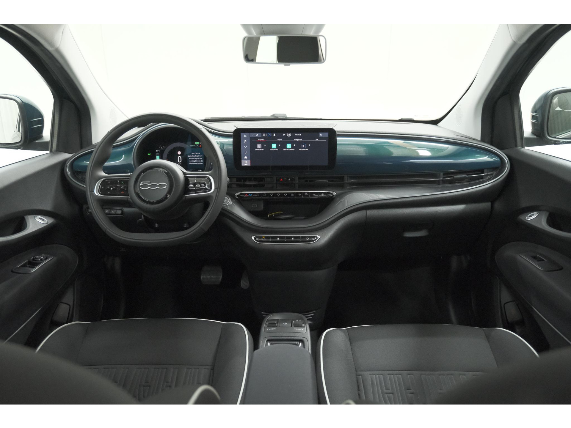 Fiat 500 Urban 42 kWh | 96,9% SOH | 3 Fase Laadfunctie | Camera | Apple Carplay | Parkeersensoren