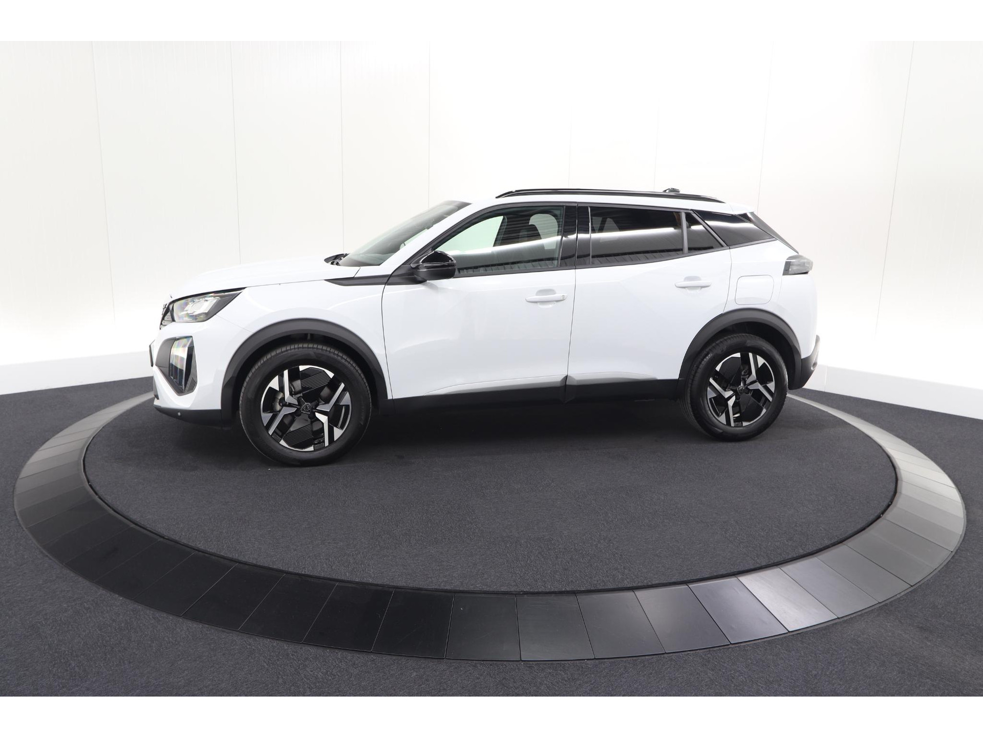 Peugeot 2008 1.2 Hybrid 145 Allure | Apple Carplay | Climate Control | Parkeersensoren Voor + Achter