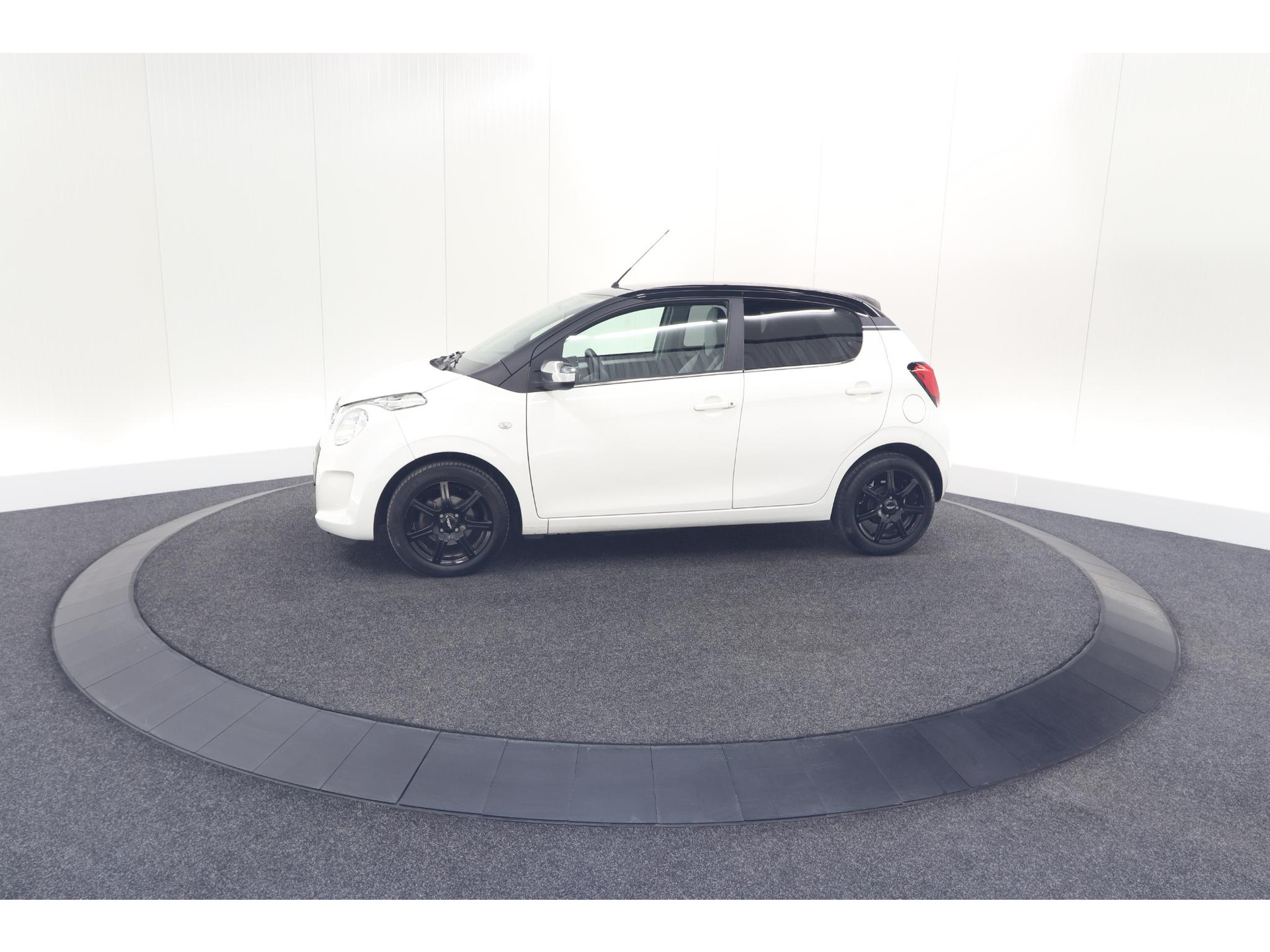 Citroen C1 1.0 VTi Feel | Camera | Apple Carplay | Airco | 5 Deurs