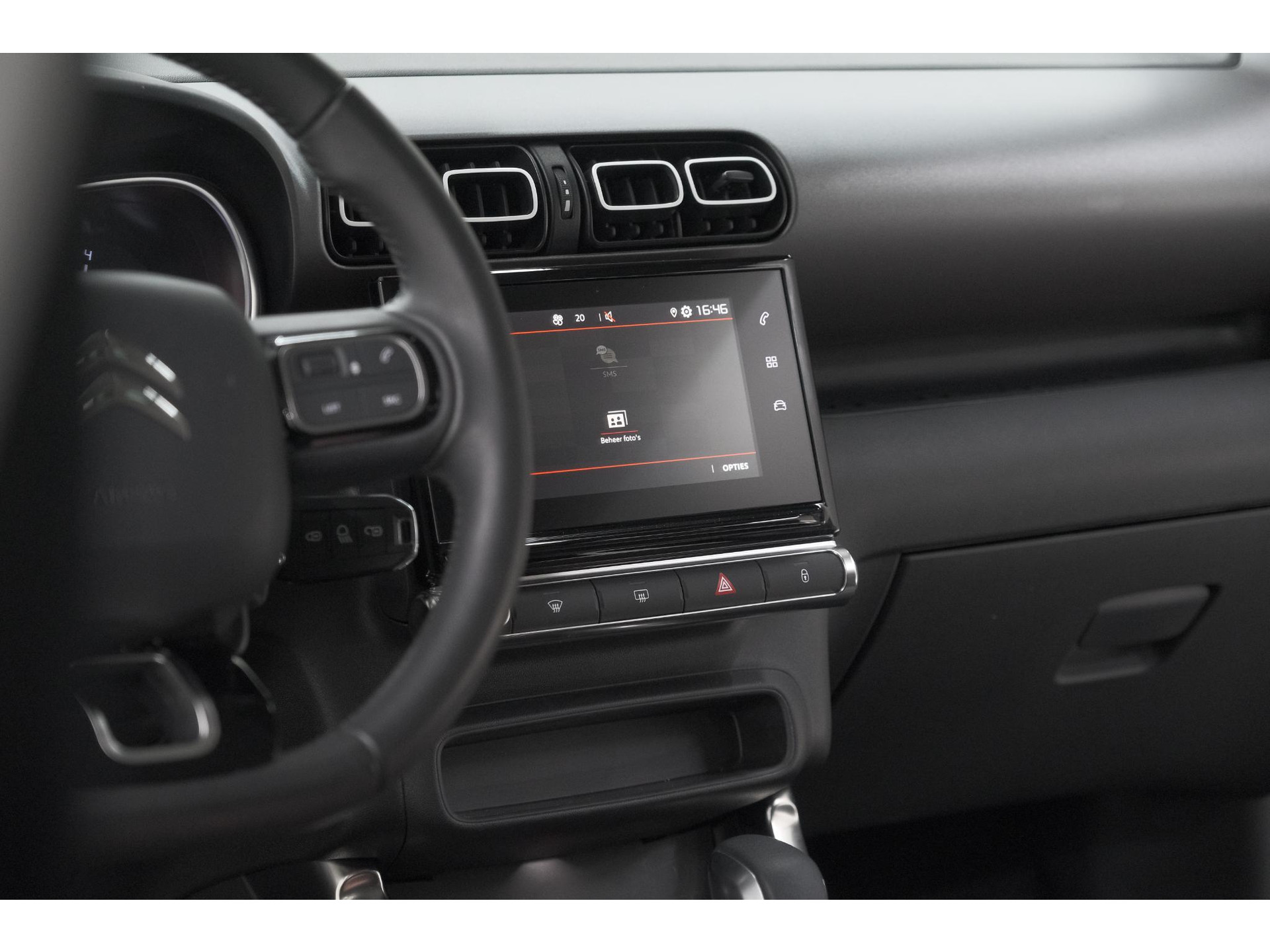 Citroen C3 Aircross PureTech 130 EAT6 Shine | Parkeersensoren | Apple Carplay | Stoelverwarming