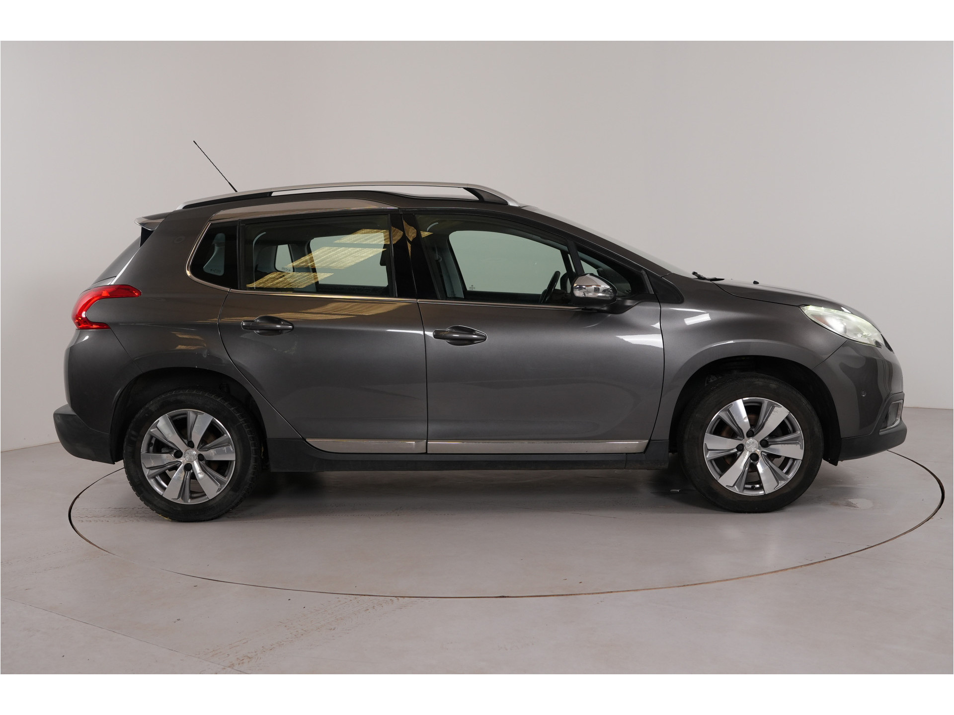 Peugeot 2008 1.2 PureTech Allure | Trekhaak | Cruise | Navi | Climate |