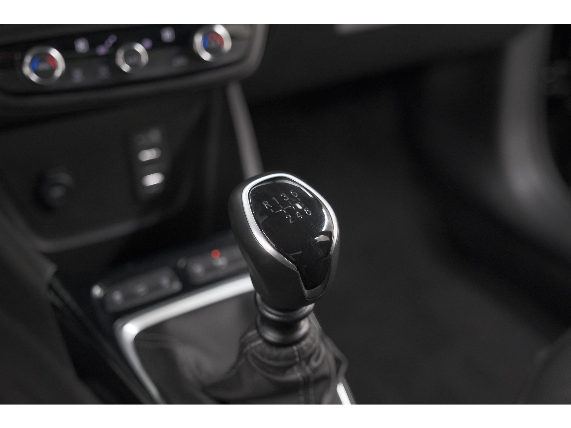 Opel Crossland 110 Turbo Business Elegance | Camera | Dodehoekdetectie | Navigatie | Apple Carplay