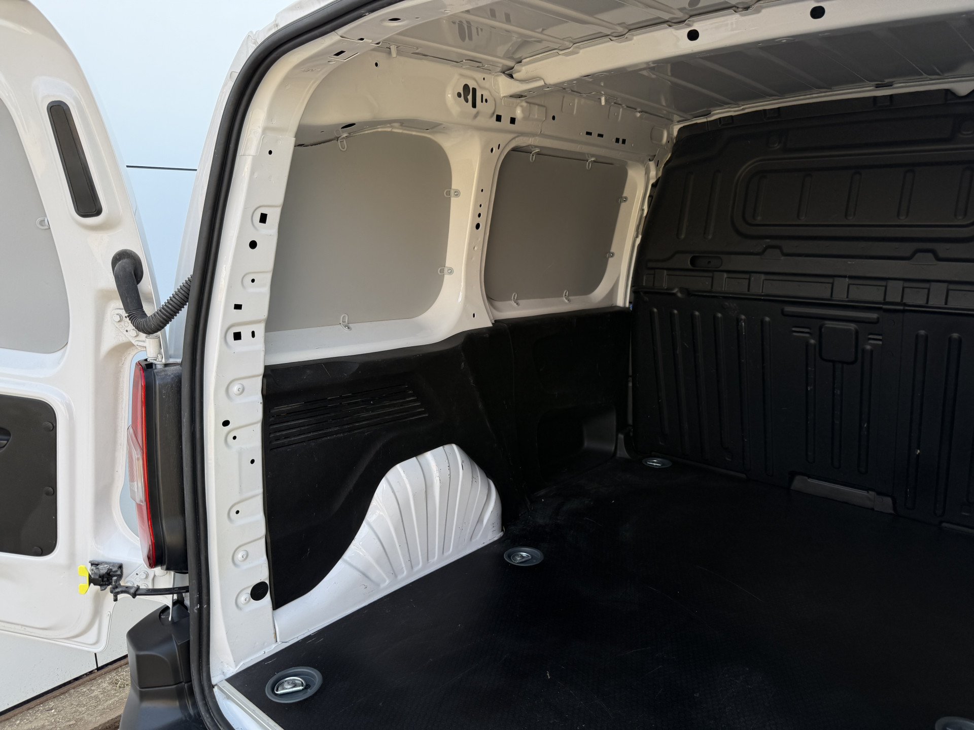 Toyota Proace City 1.5 D 100PK Nieuw Model! L1 Climate Control Cruise Control Lane Assist Stoelverwarming Parkeersensoren