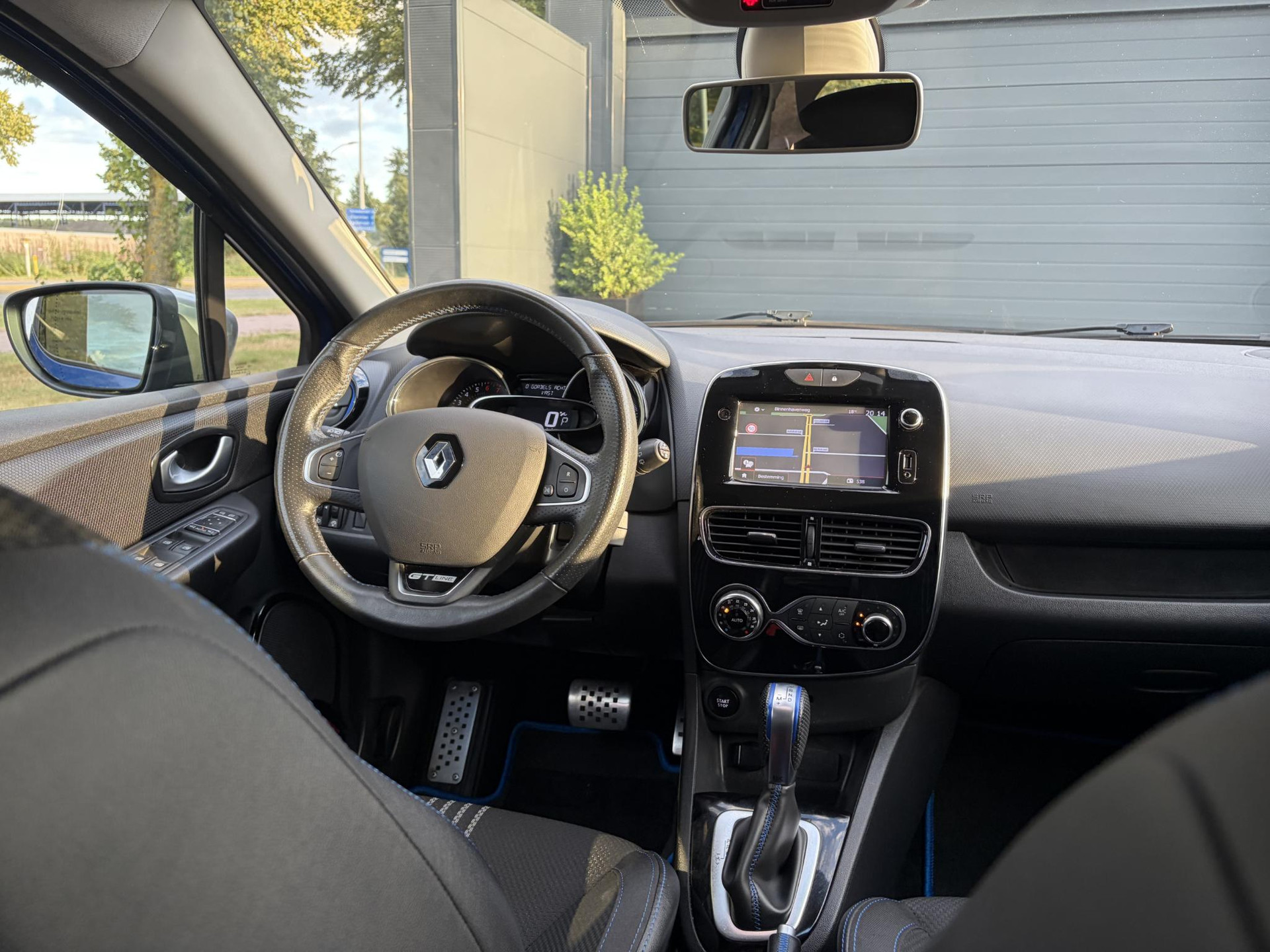Renault Clio 1.2 TCe GT-Line Automaat l Navi l Keyless l Clima l Cruise l 120pk l 2e Eigenaar l N.A.P. l Pdc l 17''Lmv l Apk tot 03-2027