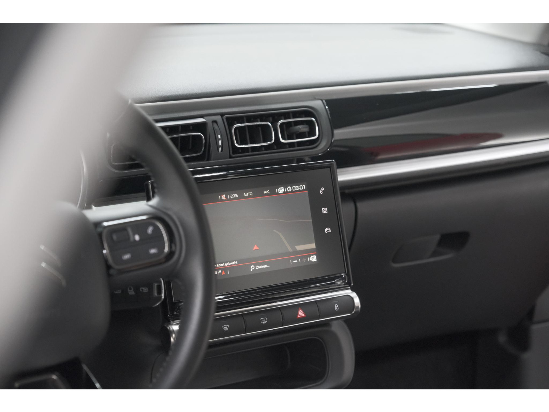 Citroen C3 PureTech 82 S&S Shine | Camera | Apple Carplay | Parkeersensoren | 16 Inch Velgen