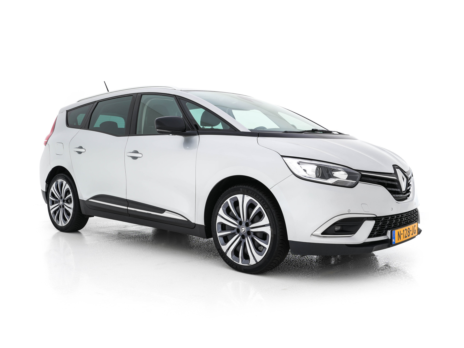 Renault Grand Scénic 1.3 TCe Business Zen [ 7-Pers. ] (INCL-BTW) *NAVI-FULLMAP | COMFORT-SEATS | DIGI-COCKPIT | ECC | PDC | CRUISE | PRIVACY-GLASS | DAB | CARPLAY*