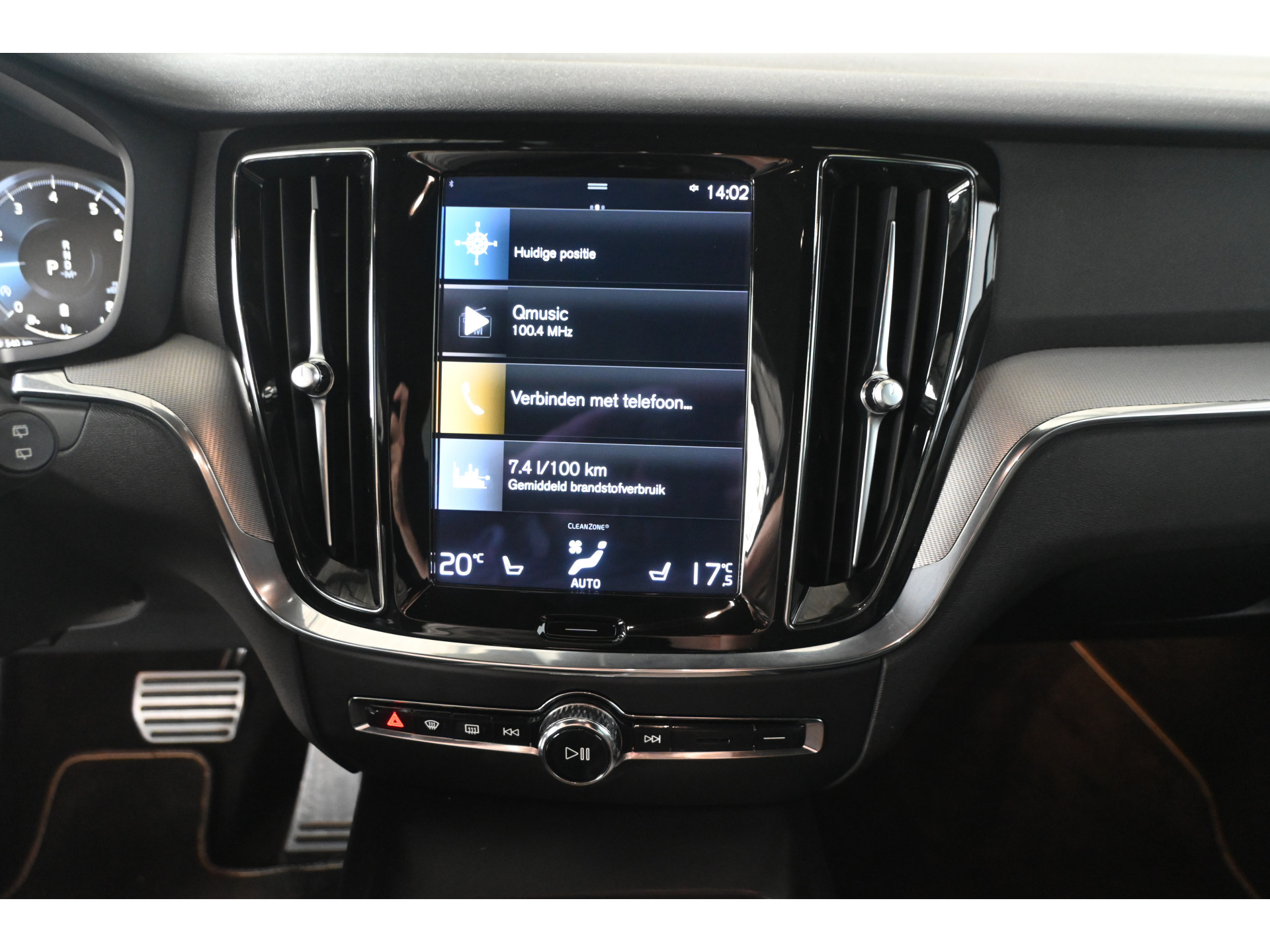 Volvo V60 2.0 B4 R-Design Navigatie Carplay Stoel/Stoelverwarming Virtual Goed Onderhouden! Inruil Mogelijk!