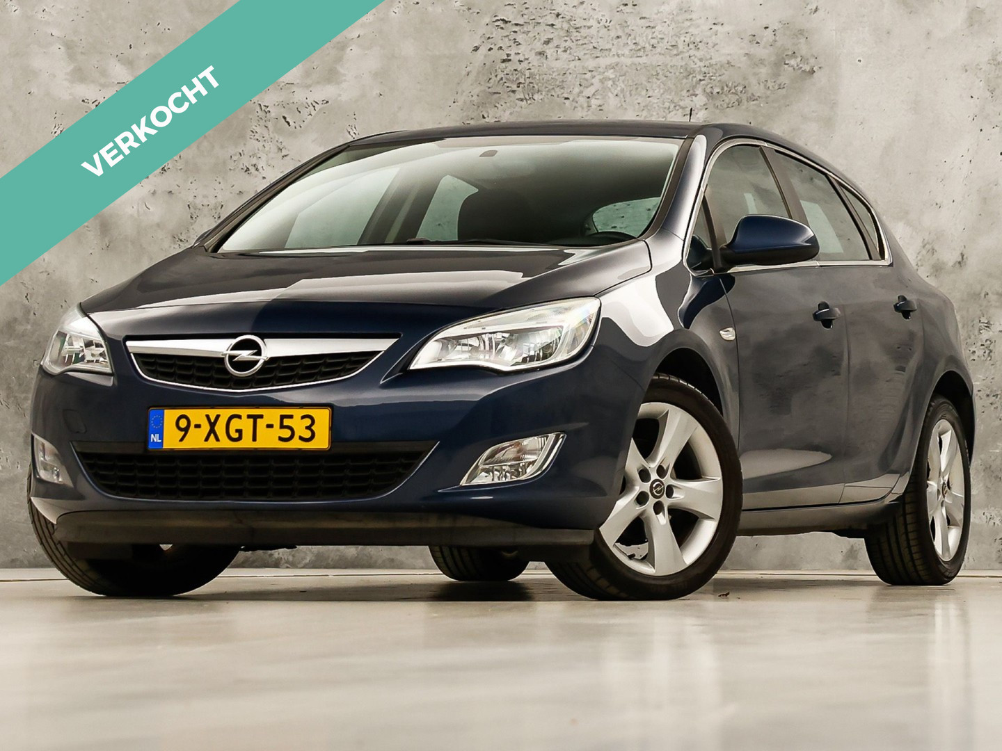 Opel Astra 1.6 Selection (CLIMATE, CRUISE CONTROL, SPORTSTOELEN, NIEUWE APK, NIEUWSTAAT)