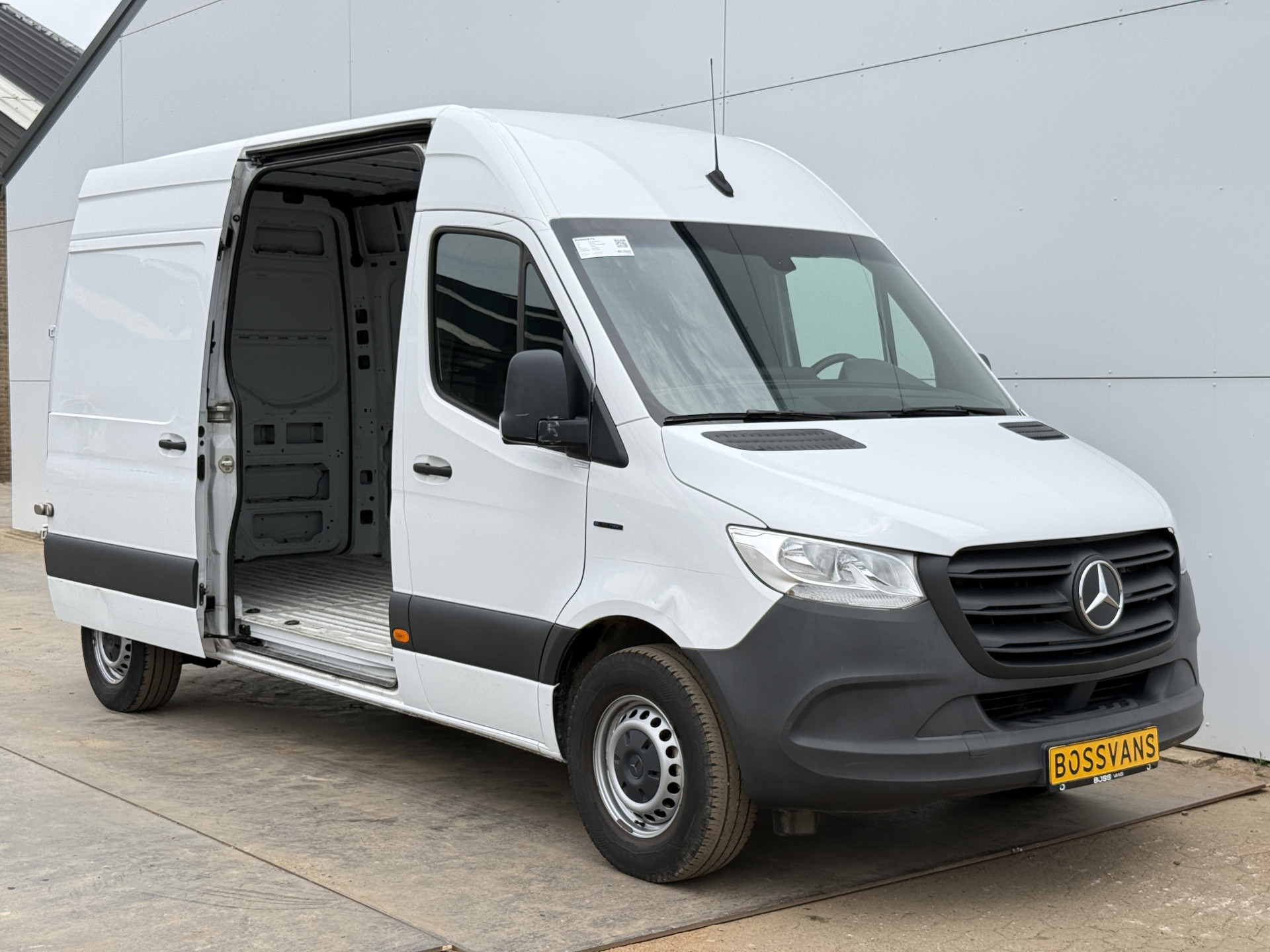 Mercedes-Benz eSprinter 312 55 kWh L2H2 Elektrisch 168 km WLTP 80kw Snelladen StoelverwarmingClimate Control