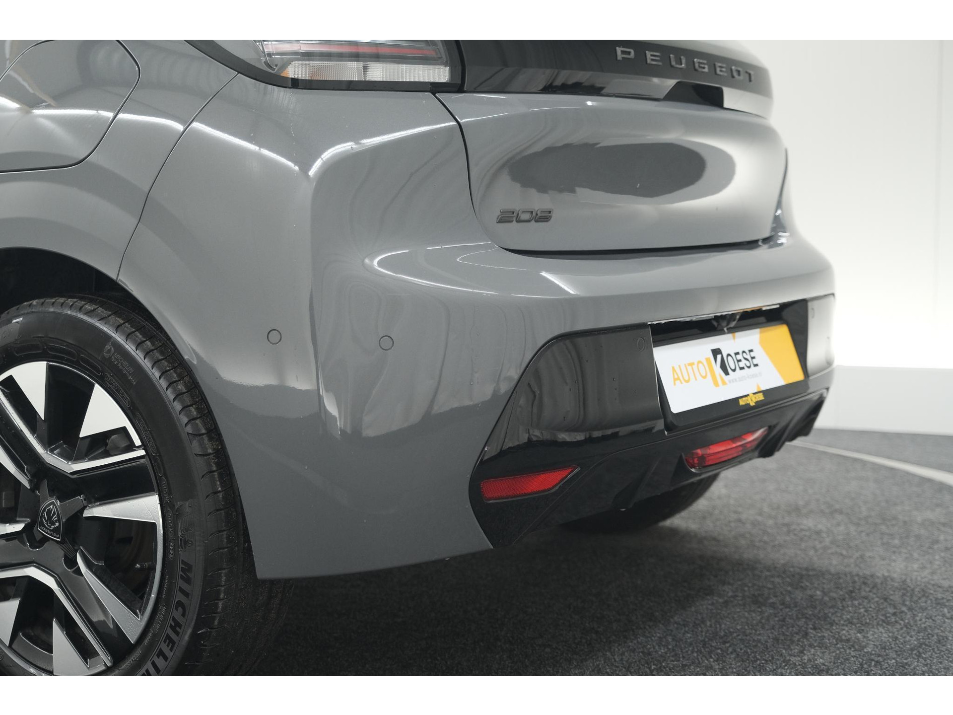 Peugeot 208 PureTech 100 Allure | 360 Camera | Apple Carplay | Dodehoekdetectie | Navigatie
