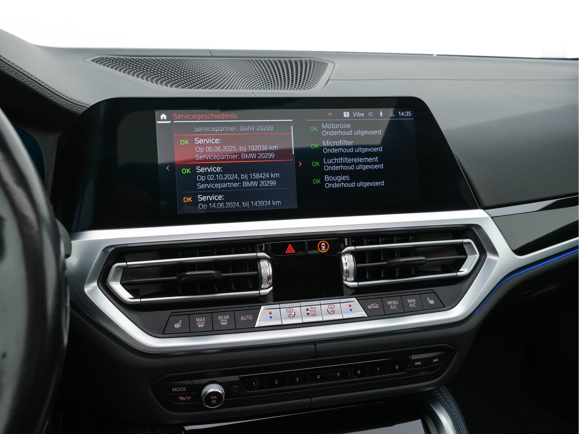 BMW 4-serie Coupé M440i xDrive High Executive Aut. *PANO | LEATHER | HARMAN/KARDON | HEAD-UP | LASER-LED | ADAPTIVE-CRUISE | TOPVIEW | MEMORY-PACK | KEYLESS | HEATED-SPORTSEATS | DAB+ | DIGI-COCKPIT | SHIFTPADDLES | TOWBAR | 19''ALU*