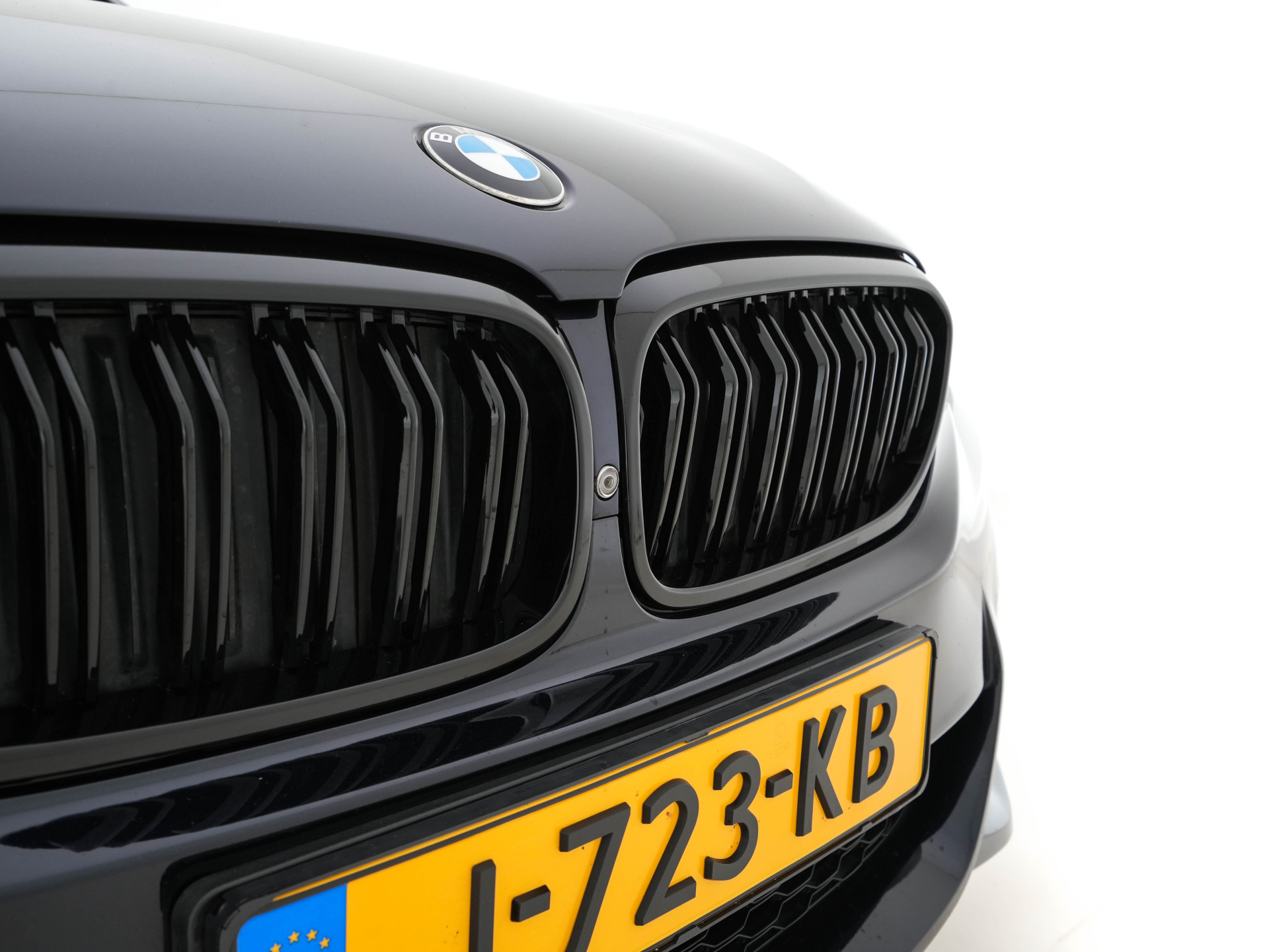 BMW 5-serie 520d xDrive M-Sport-Pack High Executive (INCL-BTW) Aut. *PANO | LUXURY-LEATHER | FULL-LED | HEAD-UP | DIGI-COCKPIT | NAVI-FULLMAP | TOP-VIEW | MEMORY-PACK | ECC | AMBIENT-LIGHT | PDC | CRUISE | SHIFT-PADDLES | TOWBAR  | 20''ALU*