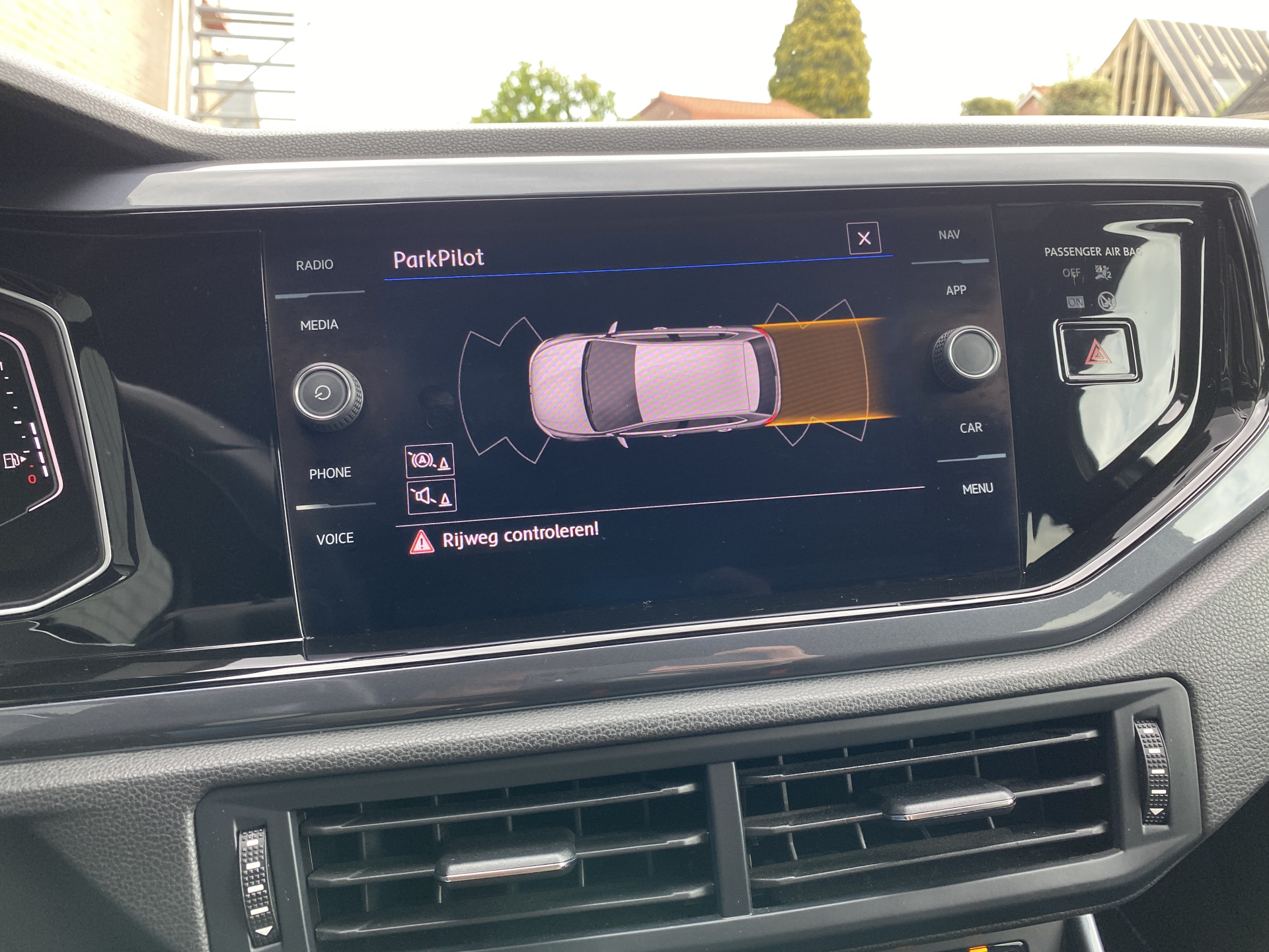 Volkswagen Polo 1.0 TSI R Line 116 pk AUT. | 1e eigenaar | 2x R Line | navigatie | virtual cockpit | stoelverwarming | sportstoelen