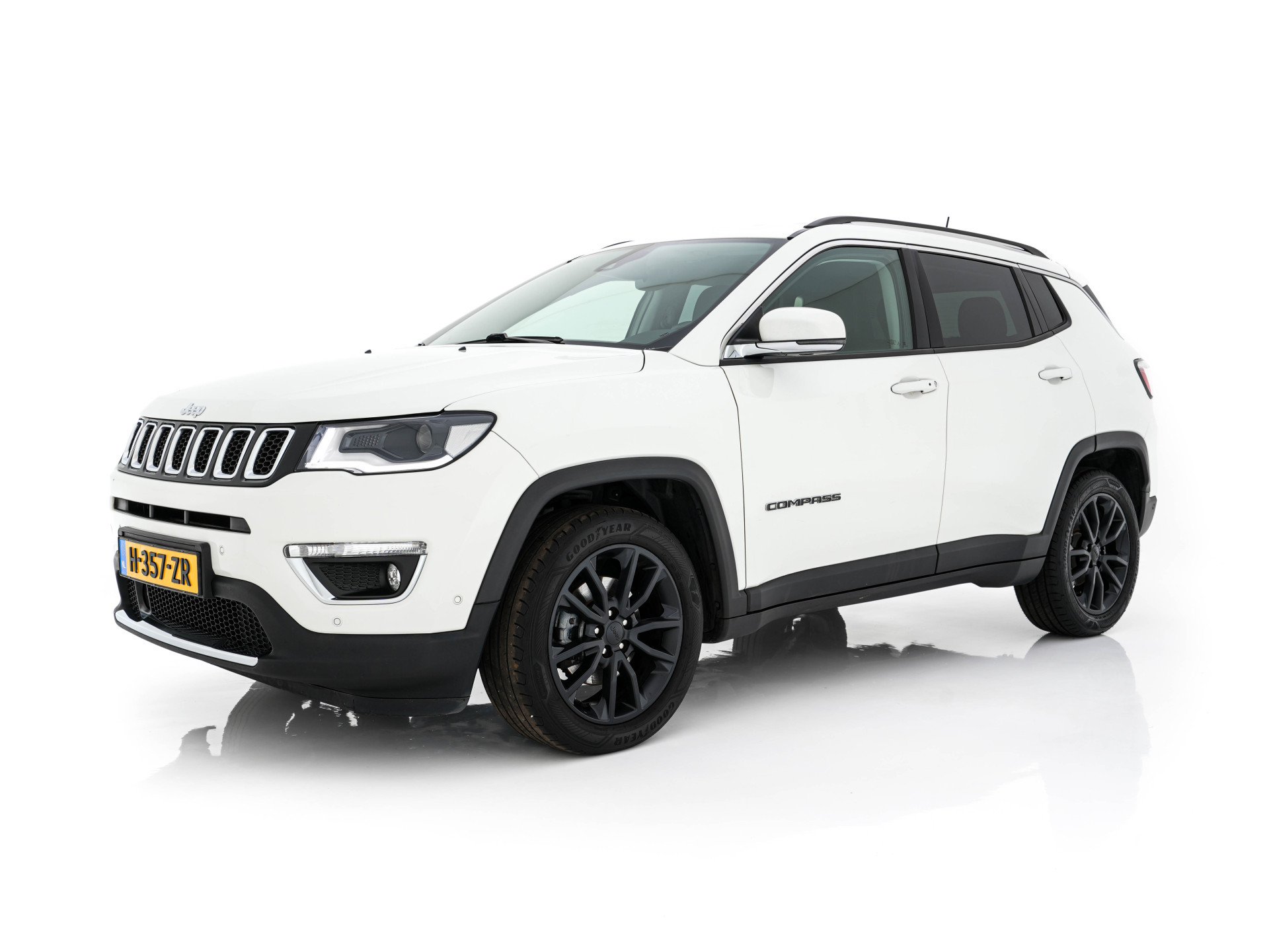 Jeep Compass 1.3T Limited (INCL-BTW) *LEATHER-MICROFIBRE | FULL-LED | NAVI-FULLMAP | KEYLESS | COMFORTSEATS | CAMERA | PRIVACYGLASS | DAB | ECC | PDC | CRUISE | TOWBAR | LANE-ASSIST | CAPRLAY | 18''ALU*