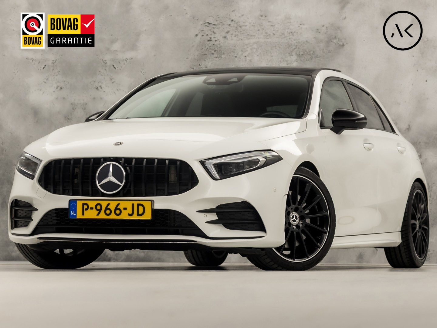 Mercedes-Benz A-Klasse 250 AMG Sport 224Pk Automaat (PANORAMADAK, MEMORY SEATS, 360 CAMERA, BURMESTER, GROOT NAVI, SFEERVERLICHTING, WIDESCREEN, ADAPTIVE CRUISE, NIEUWSTAAT)