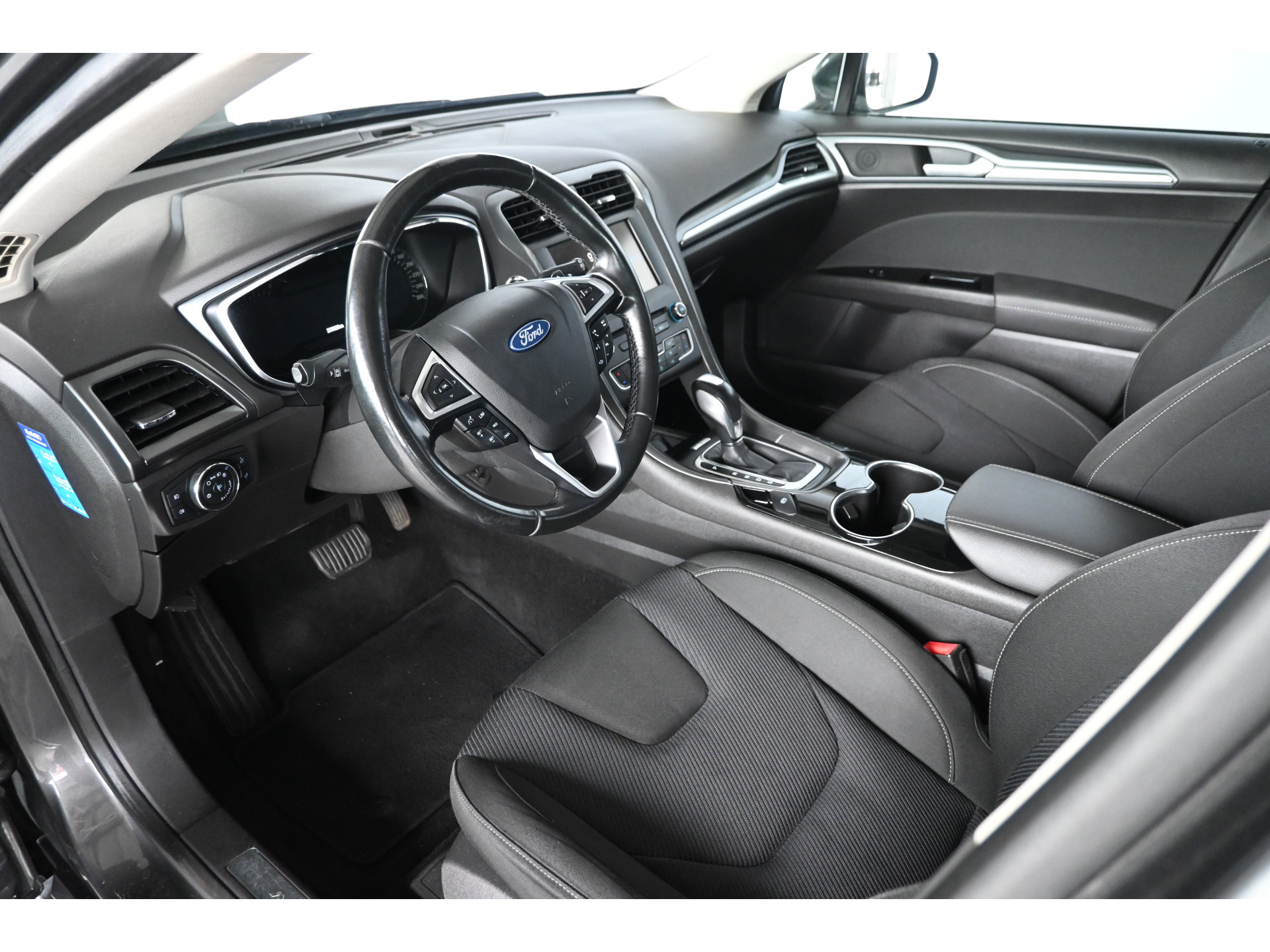 Ford Mondeo 1.5 Titanium Automaat Clima Navigatie Cruise Control Trekhaak Rijklaarprijs! Inruil Mogelijk!