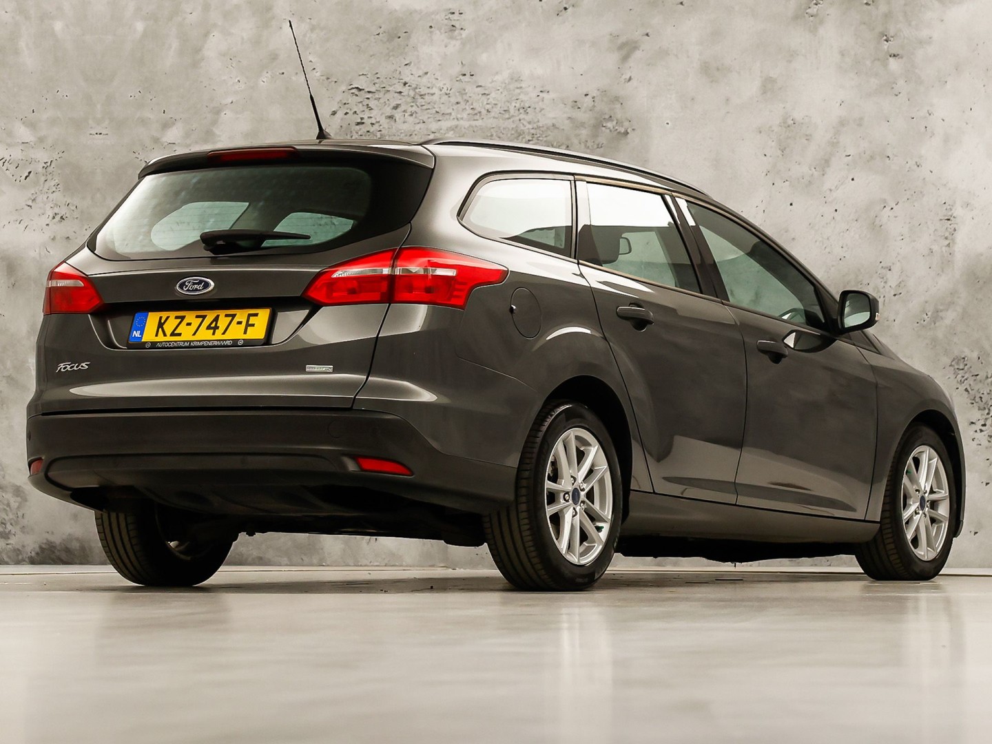 Ford Focus Wagon 1.0 Sport Automaat (NAVIGATIE, STUUR/STOELVERWARMING, LM VELGEN, SPORTSTOELEN, CRUISE, PARKEERSENSOREN, NIEUWSTAAT)