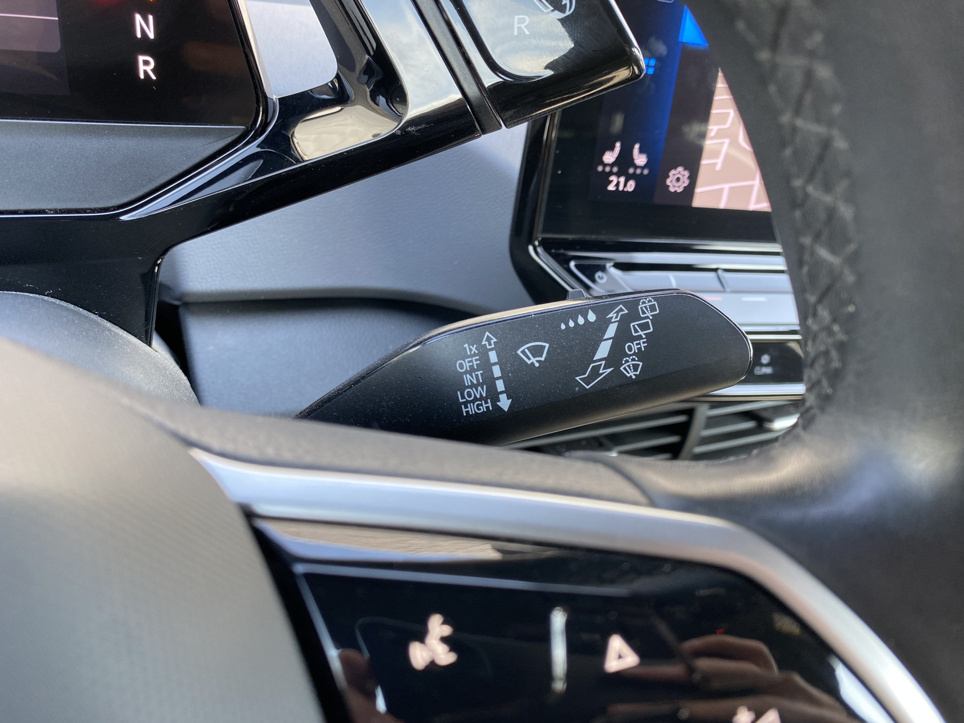 Volkswagen ID.3 Pure 45 kWh 150 pk | dealer onderhouden | navigatie | adapt. cruise | parkeersensoren | apple carplay
