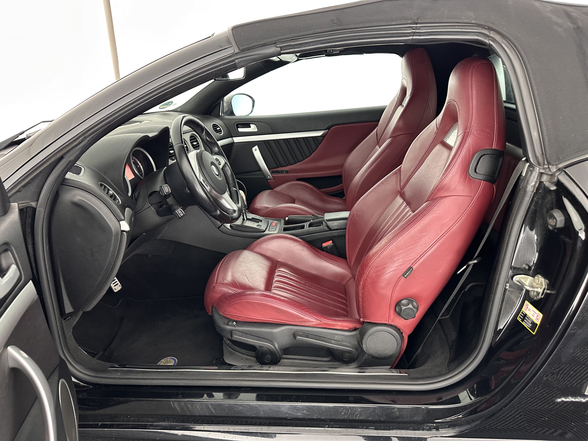 Alfa Romeo Spider 2.4 JTD Q-Tronic Exclusive TI-Sportpack Aut. *LUXURY-LEATHER | BI-XENON | SPORT-SEATS | ECC | SHIFTPADDLES | PDC | CRUISE | 19''ALU*