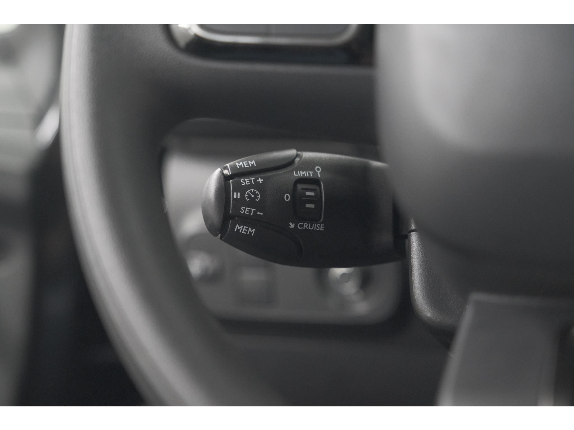 Citroen C3 PureTech 110 EAT6 Max | Apple Carplay | Parkeersensoren | Climate Control | 16 Inch Lichtmetalen Velgen