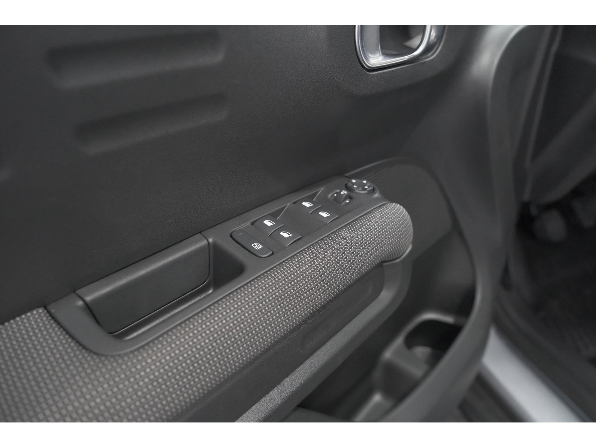 Citroen C3 Aircross PureTech 110 Plus | Parkeersensoren | Navigatie | Apple Carplay | Climate Control