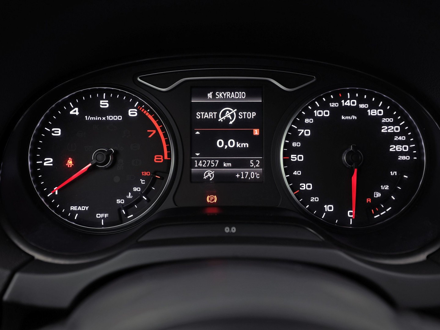 Audi A3 Sportback 1.0 TFSI Sport (APPLE CARPLAY, GROOT NAVI, CLIMATE, DYNAMISCHE KNIPPERLICHTEN, SPORTSTOELEN, CRUISE, PARKEERSENSOREN, NIEUWE APK, NIEUWSTAAT)