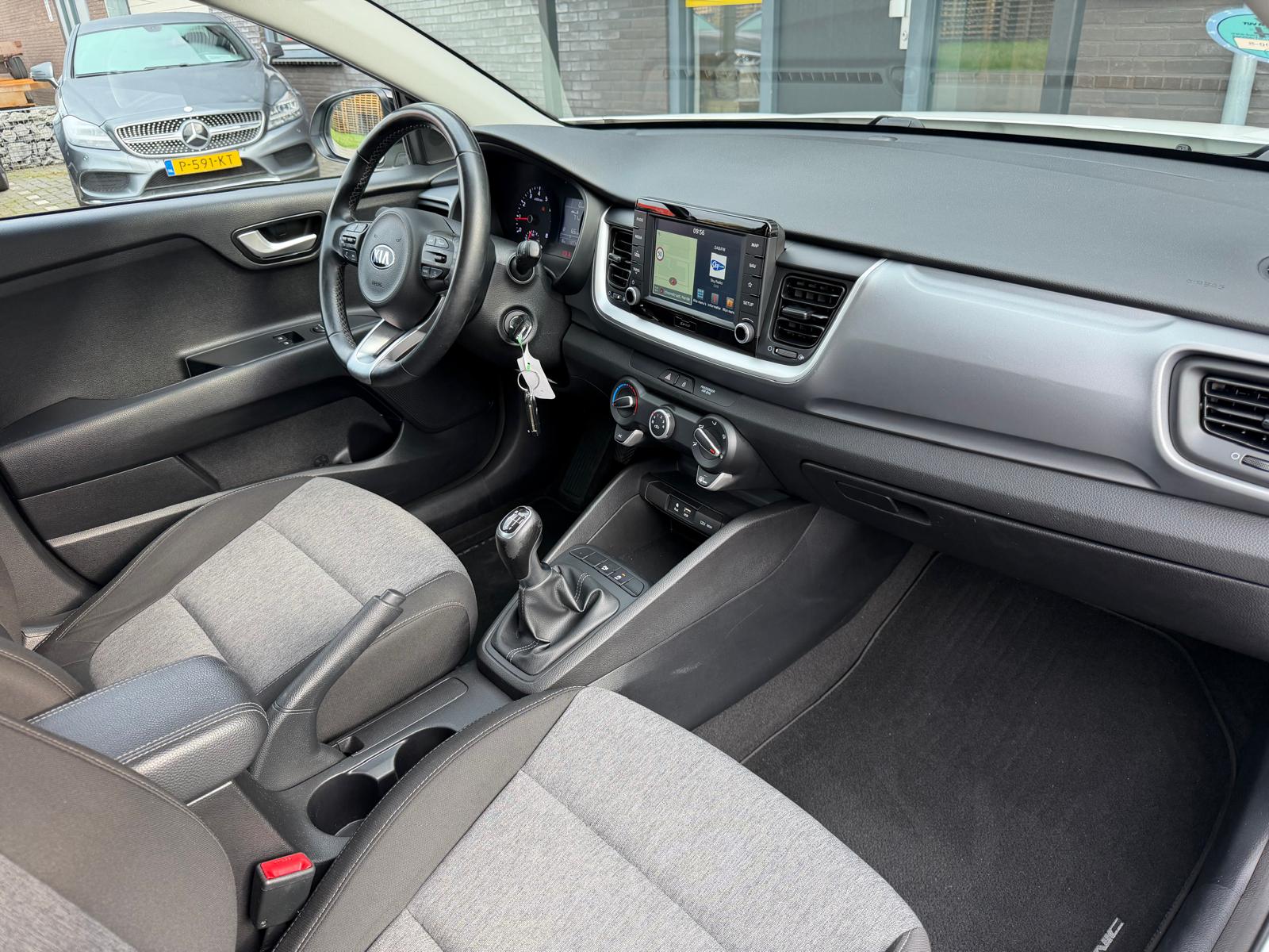 Kia Stonic 1.0 T-GDi DynamicLine | 2E EIGENAAR | 3/6/12MND GARANTIE | DAB | CARPLAY | NAVI | CRUISE | LMV |