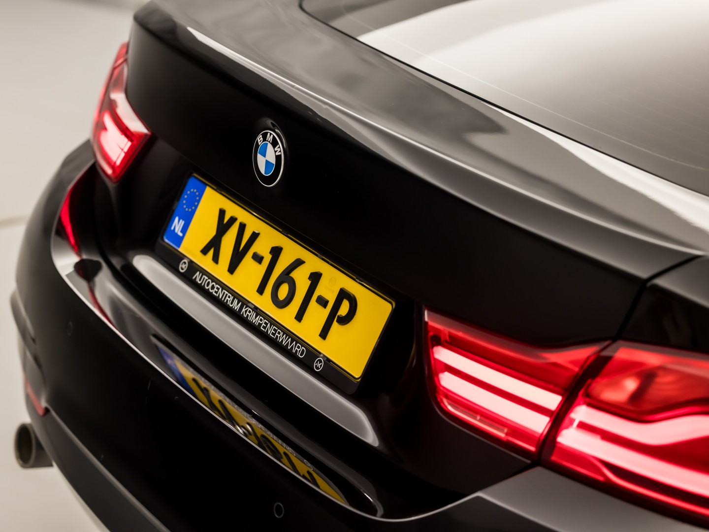 BMW 4-serie Gran Coupé 418i M Sport Automaat (SCHUIFDAK, M PAKKET, GROOT NAVI, HARMAN/KARDON, STOELVERWARMING, GETINT GLAS, SPORTSTOELEN, PARKEERSENSOREN, NIEUWE APK, NIEUWSTAAT)