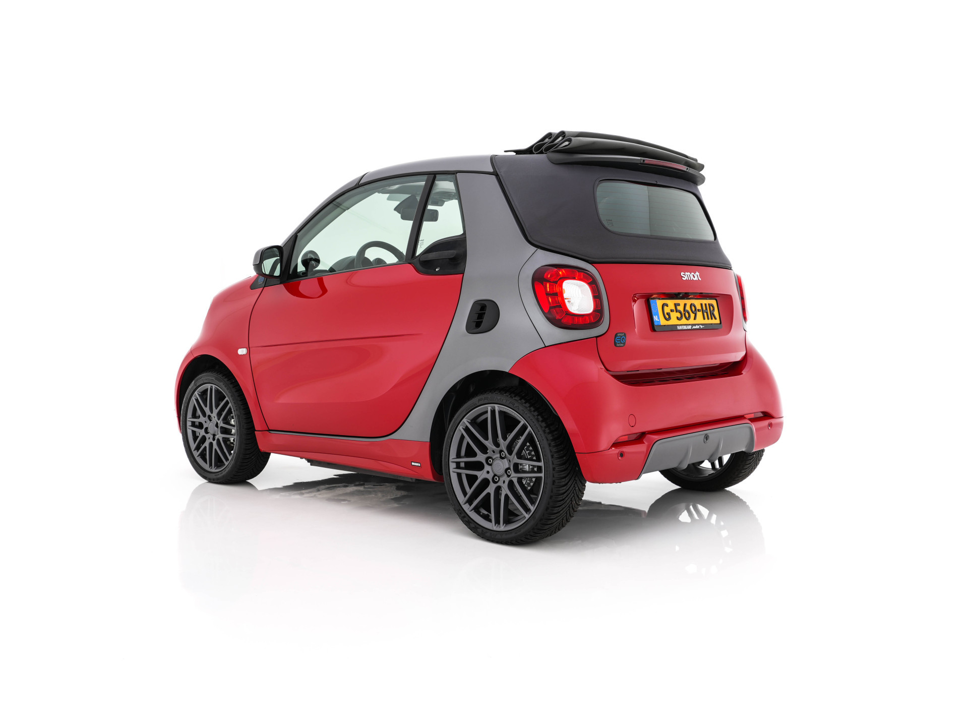 Smart fortwo cabrio EQ BRABUS Style 18 kWh [ 3-Fase ] *LEATHER | HEATED-SPORTSEATS | NAVI-FULLMAP | CAMERA | DAB+ | AIRCO | PDC | CRUISE | 16''ALU*