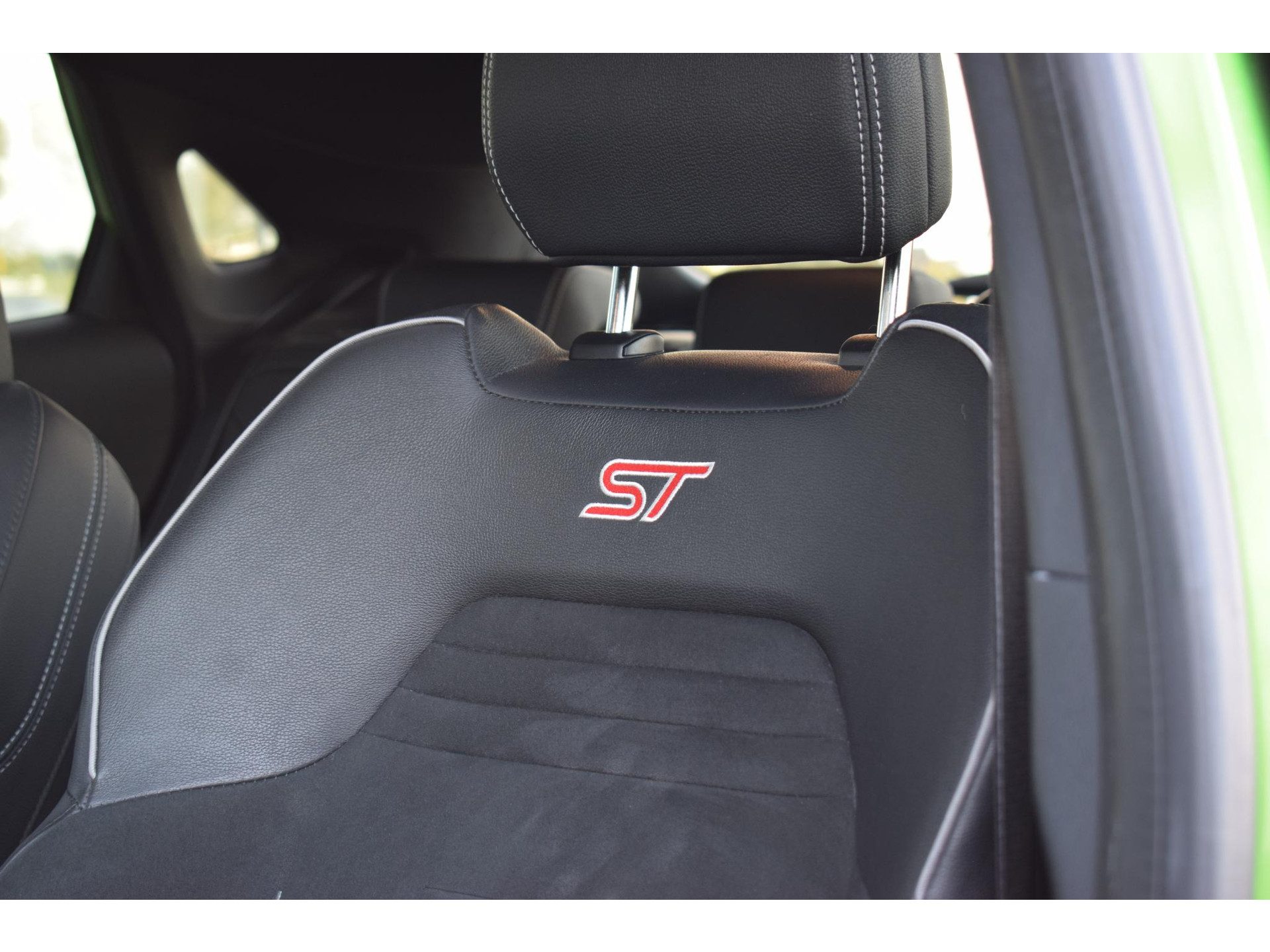 Ford Puma 1.5 EcoBoost ST-X | 170 PK | Pano | Sportstoelen | Stuur- en Stoelverwarming