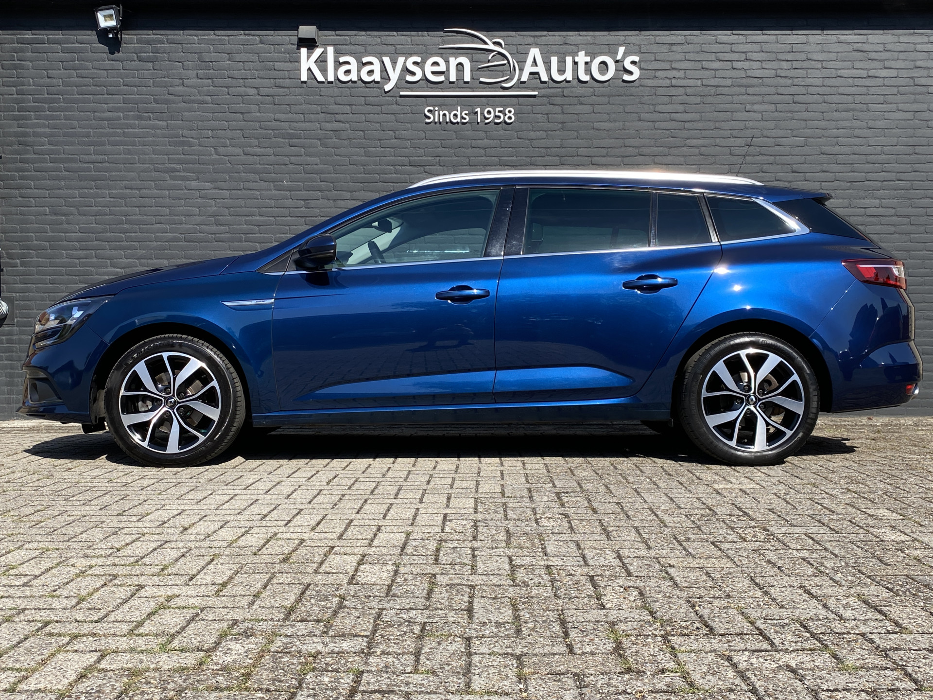 Renault Mégane Estate 1.3 TCe Bose 160 pk AUT. | navigatie | cruise control | trekhaak | bose audio | keyless | privacy glas