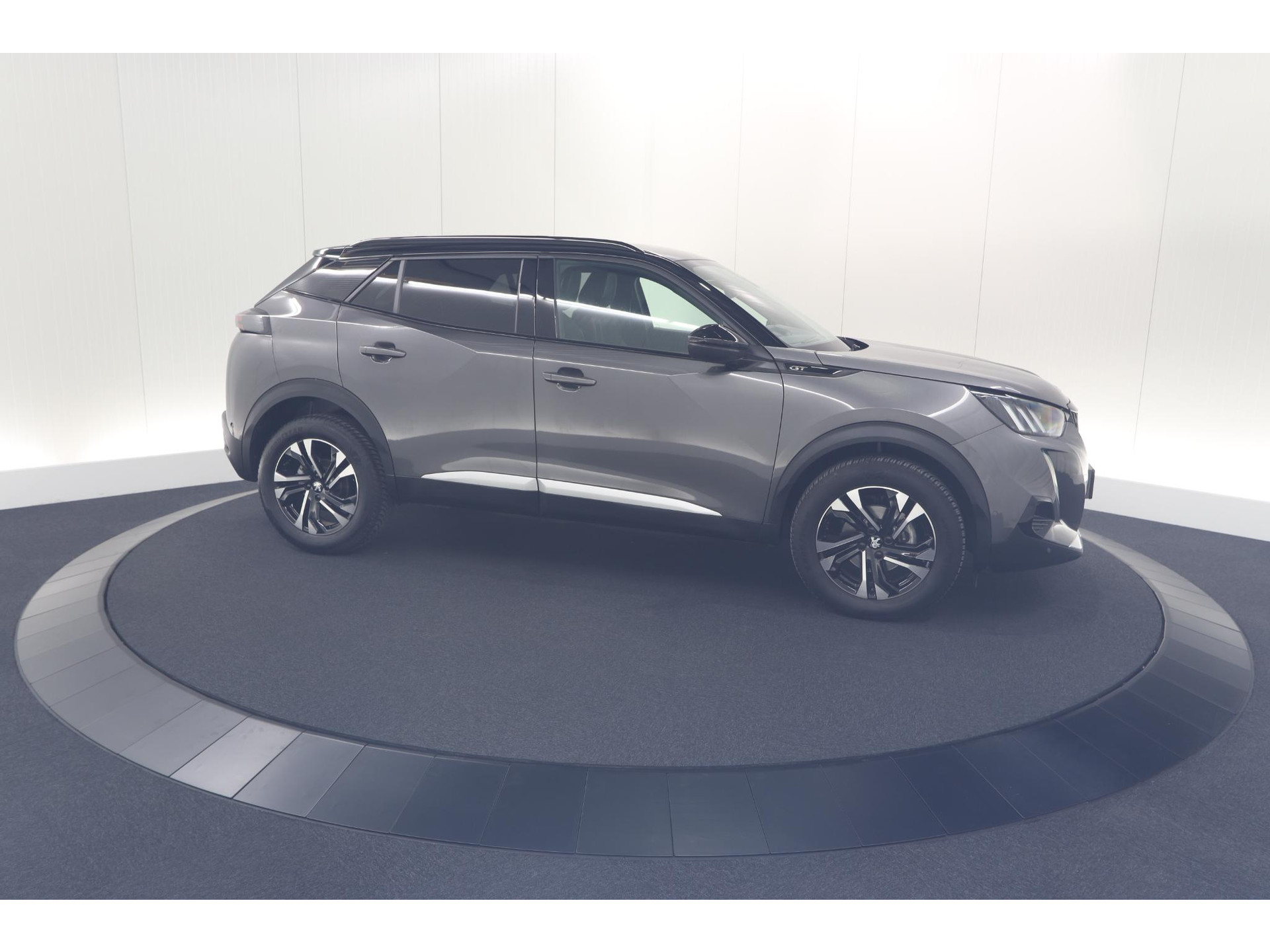 Peugeot 2008 PureTech 130 EAT8 GT | Camera | Dodehoekdetectie | Apple Carplay | Pack Winter