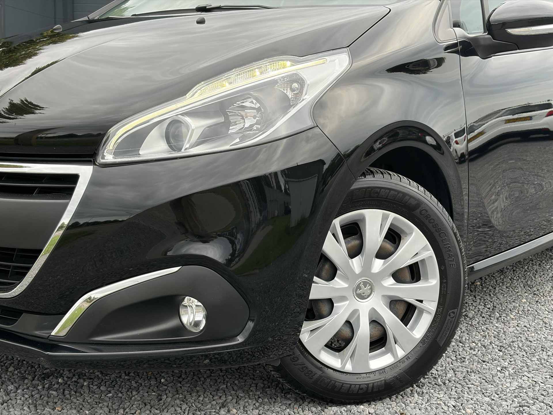 Peugeot 208 1.2 PureTech Blue Lion ✓2e Eigenaar✓Navi✓Carplay✓Airco✓Cruise✓Pdc✓5 Deurs✓N.A.P✓Zeer Zuinig✓Weinig Km✓Apk tot 10-2027