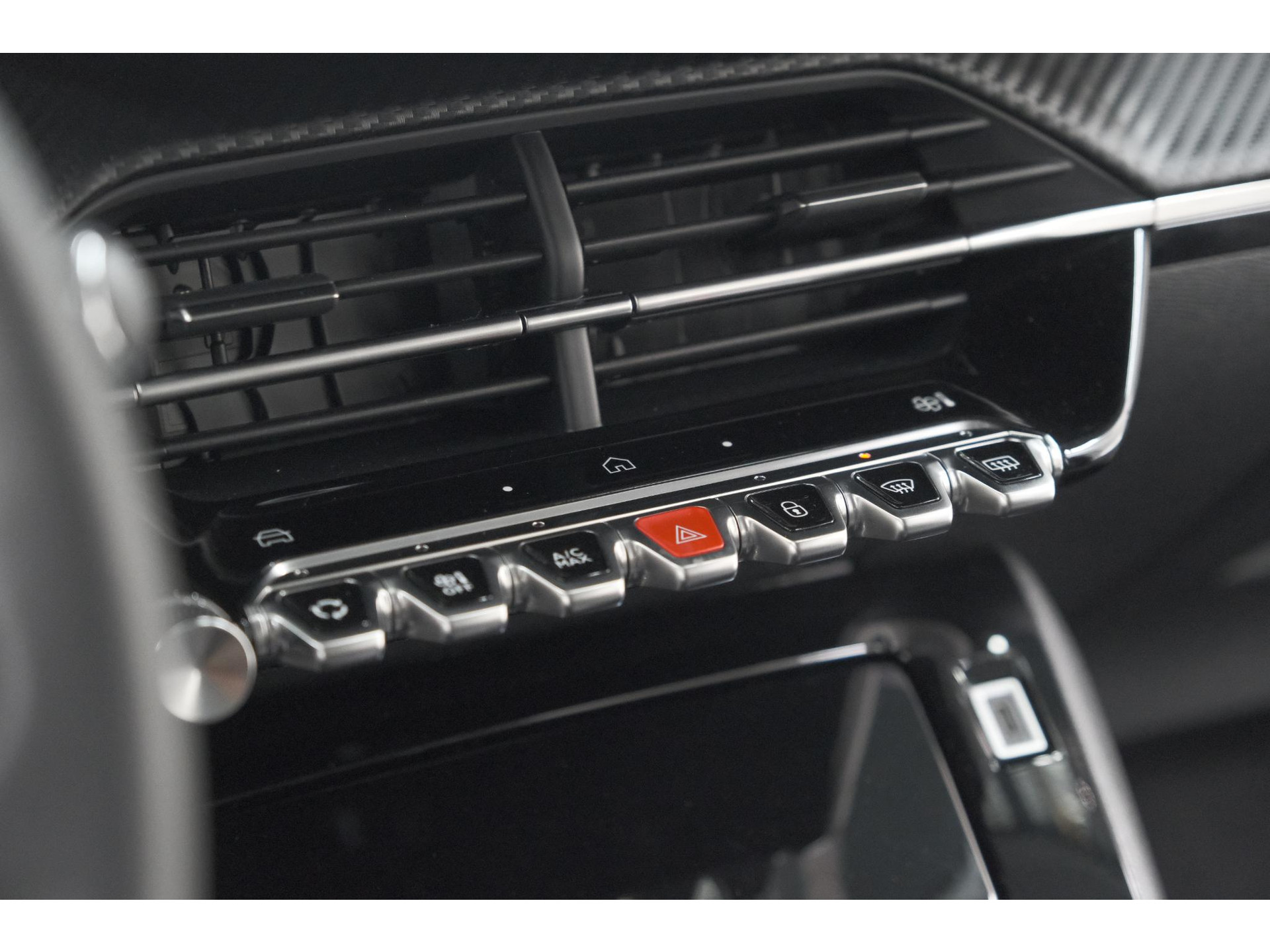 Peugeot 208 PureTech 100 Allure Pack | Nieuw Model | Apple CarPlay | Parkeersensoren | Climate Control