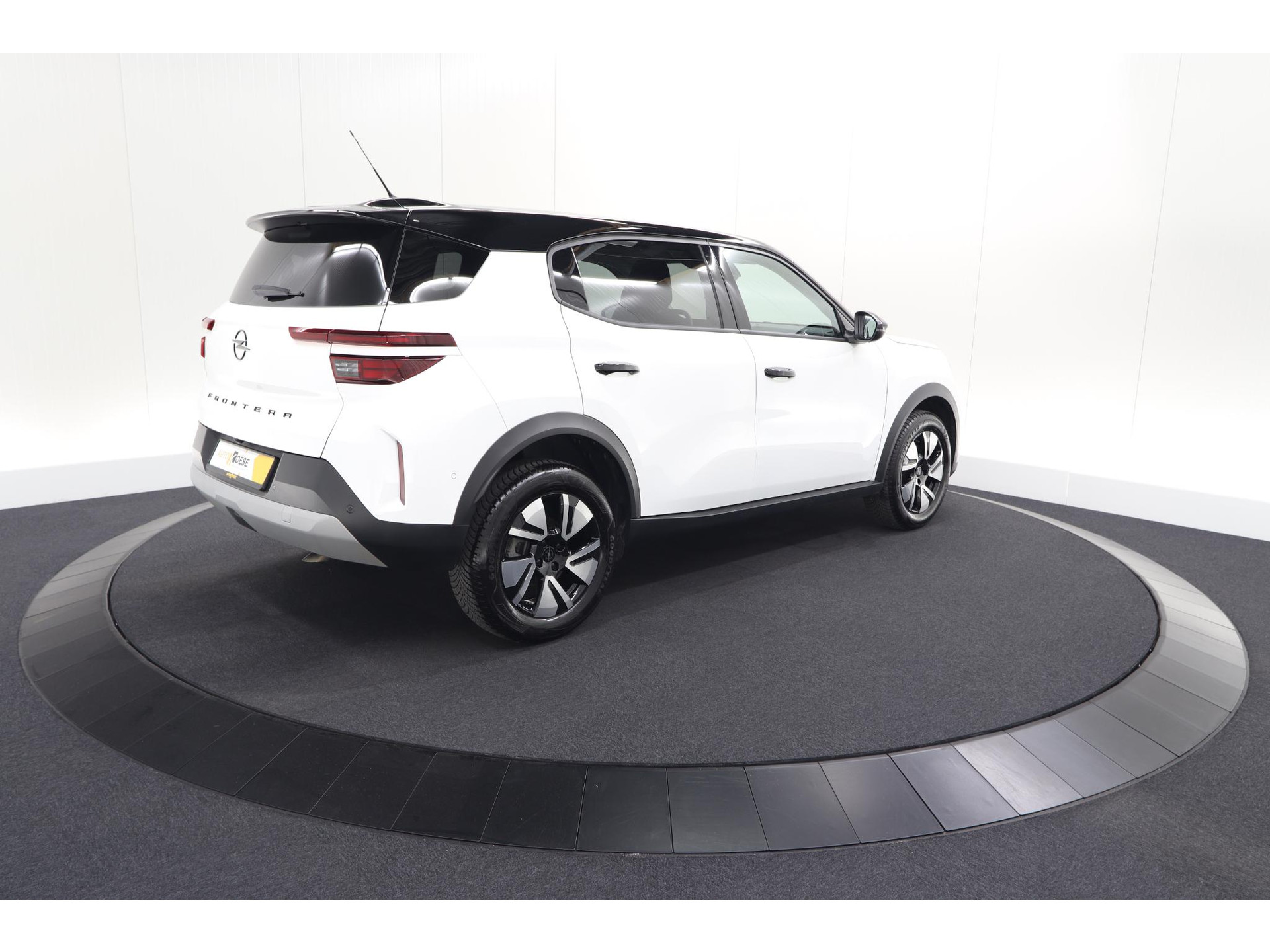 Opel Frontera 1.2 Turbo Hybrid 145 GS | 7 Zitplaatsen | Camera | Dodehoekdetectie | Navigatie