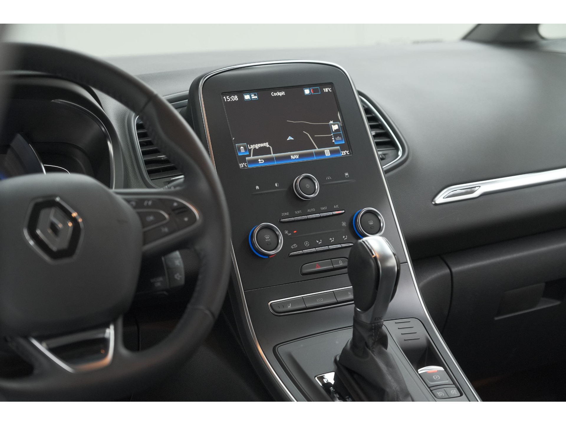 Renault Scénic TCe 140 EDC Limited | Camera | Stoelverwarming | Navigatie | Apple Carplay
