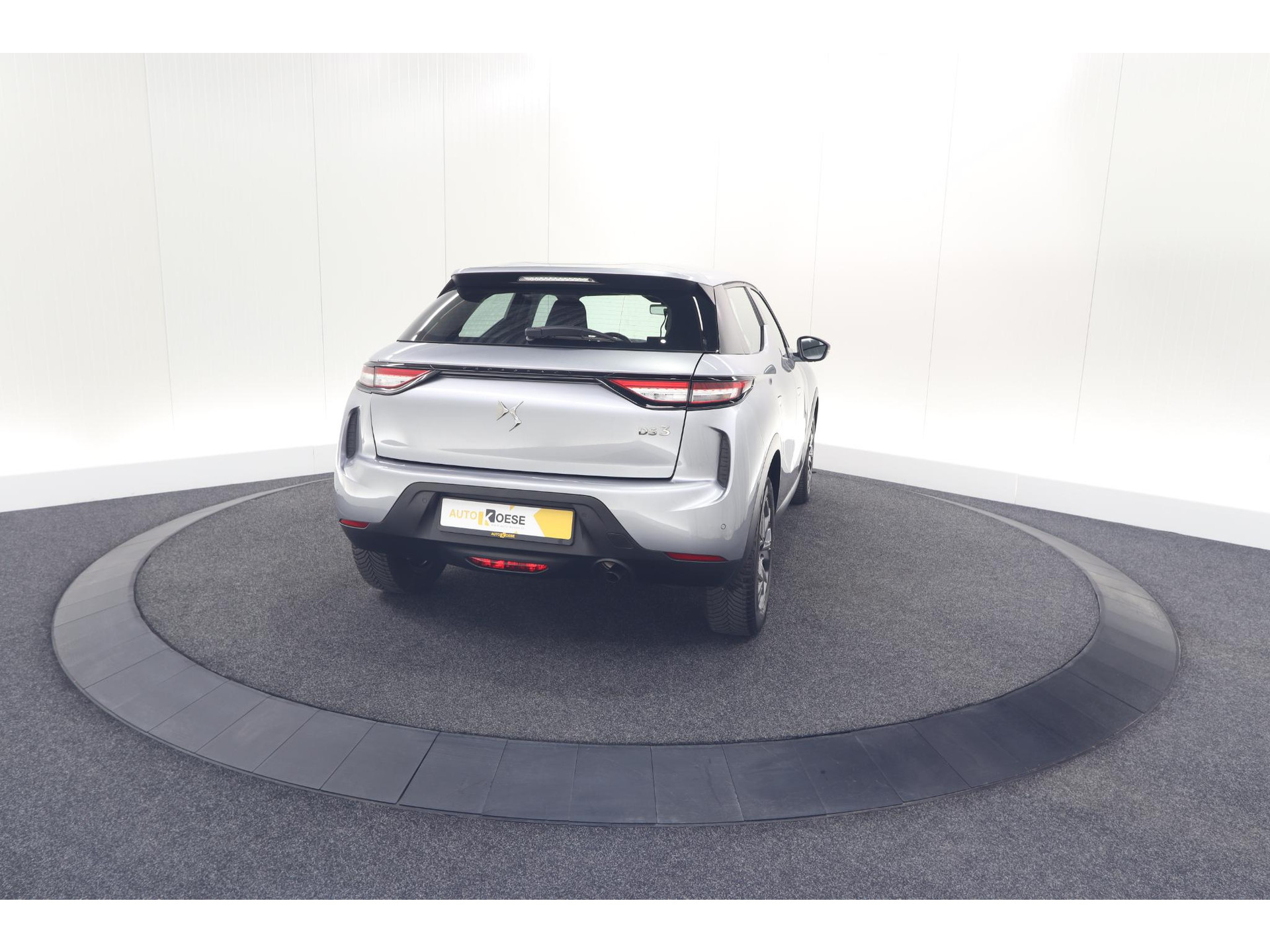 DS 3 Crossback PureTech 100 Montmartre | Parkeersensoren | Apple Carplay | Allseason Banden | Navigatie | Climate Control