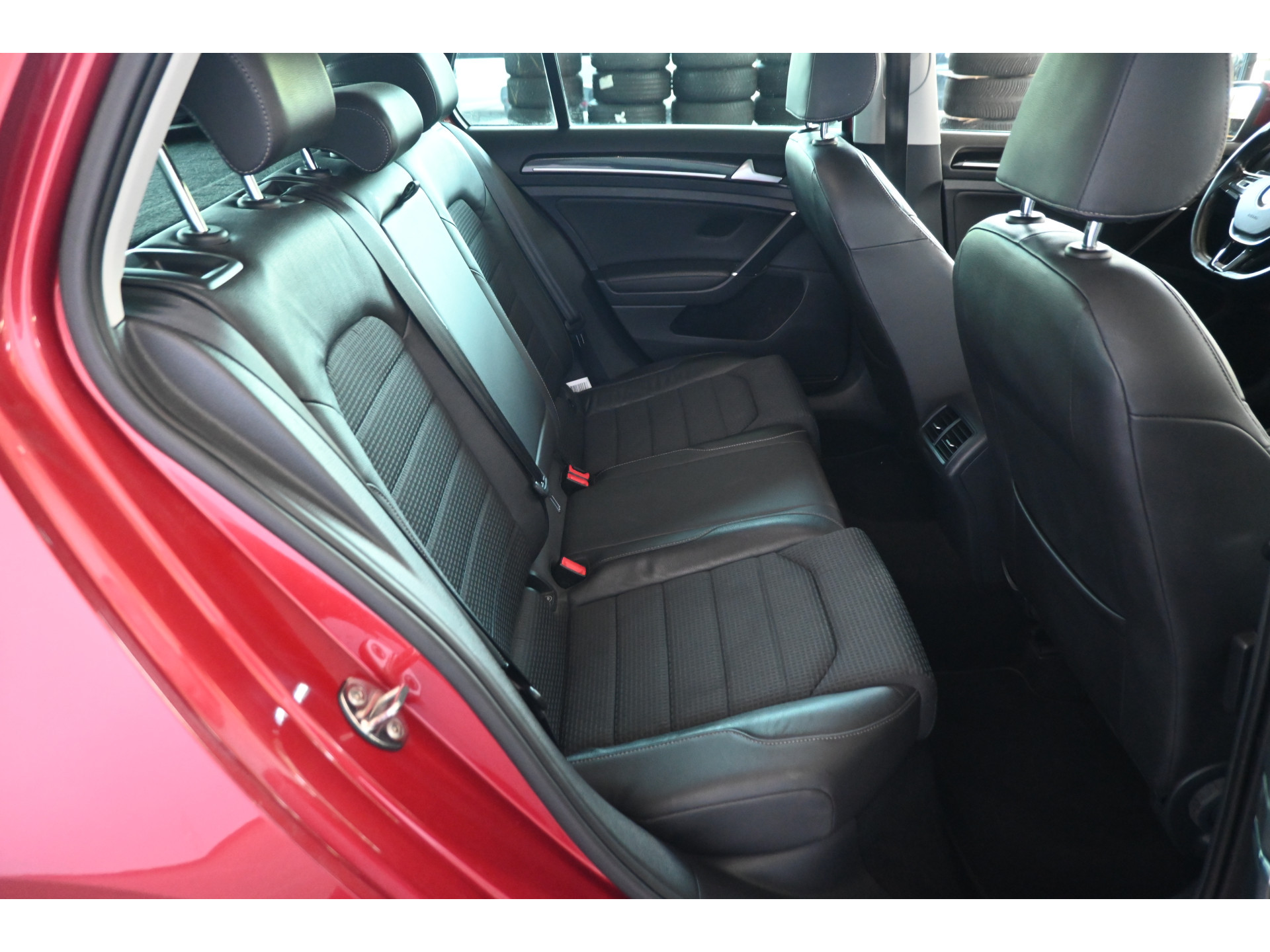 Volkswagen Golf 1.4 TSI Highline Nap Automaat Navigatie Cruise Clima Stoelverwarming Massage Inruil Mogelijk