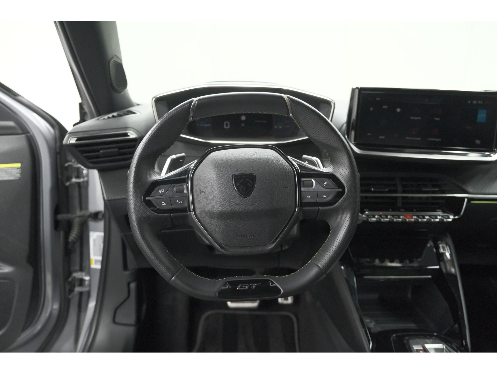 Peugeot 2008 PureTech 130 EAT8 GT | 360 Camera | Adaptieve Cruise Control | Dodehoekdetectie | Navigatie